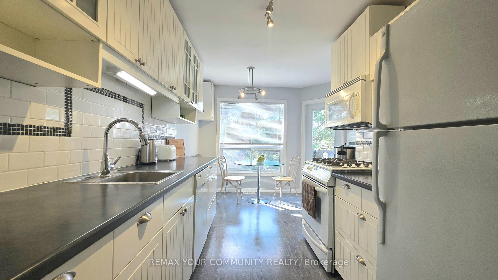 Photo 9 of Unit 19, 210 Highland Crescent, Kitchener, Victoria Hills — HOMEH