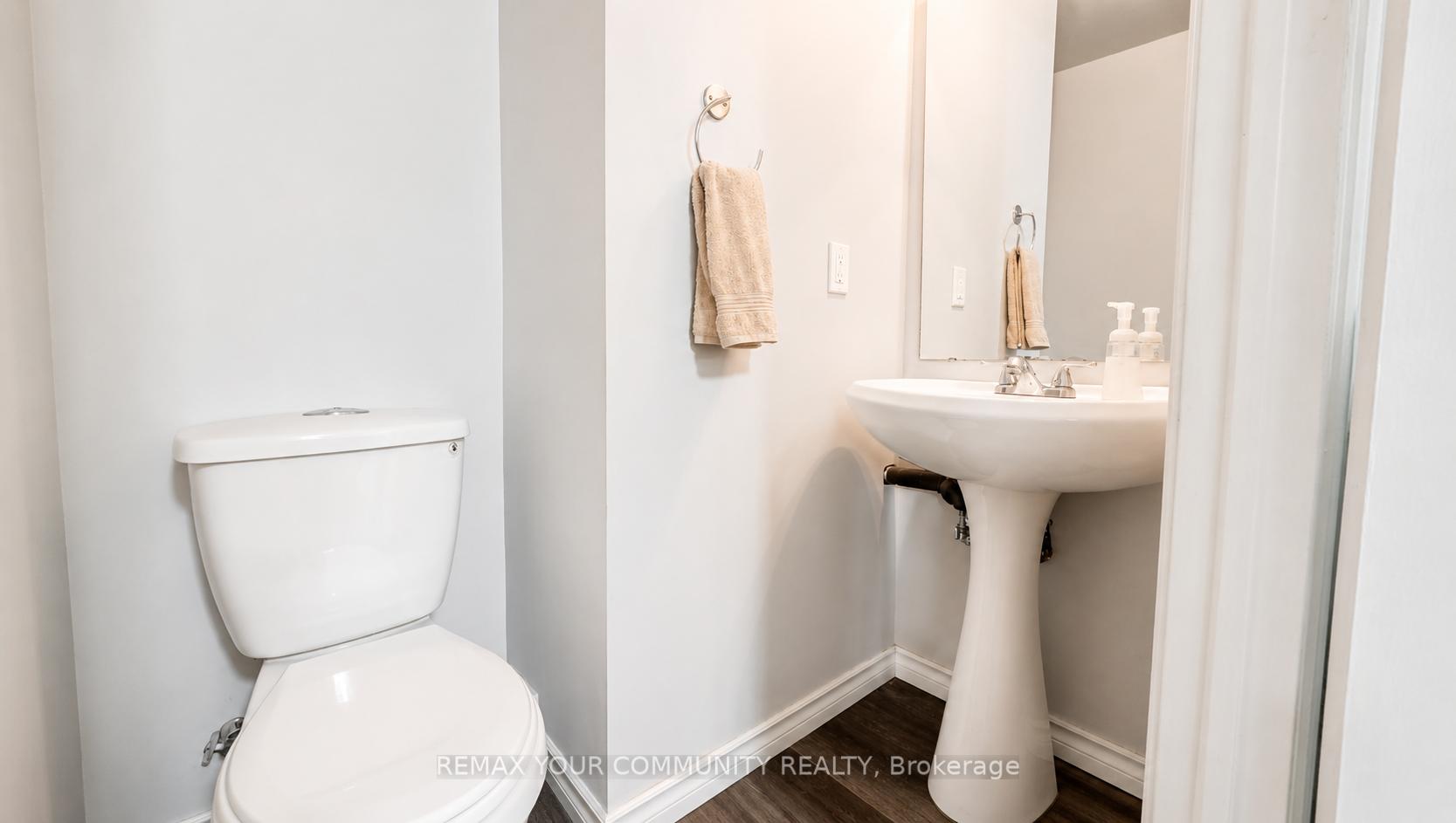 Photo 27 of Unit 19, 210 Highland Crescent, Kitchener, Victoria Hills — HOMEH