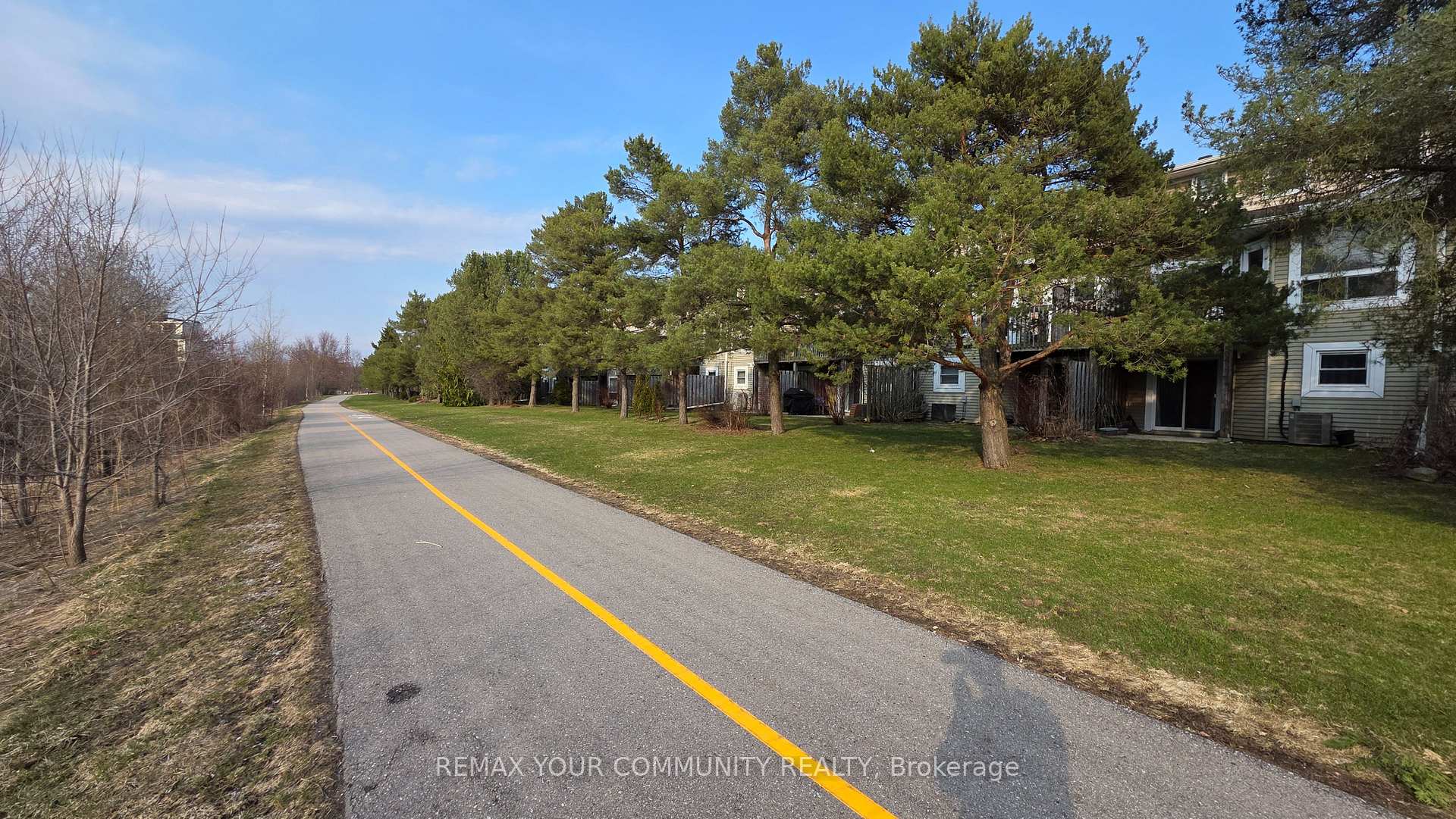 Photo 37 of Unit 19, 210 Highland Crescent, Kitchener, Victoria Hills — HOMEH