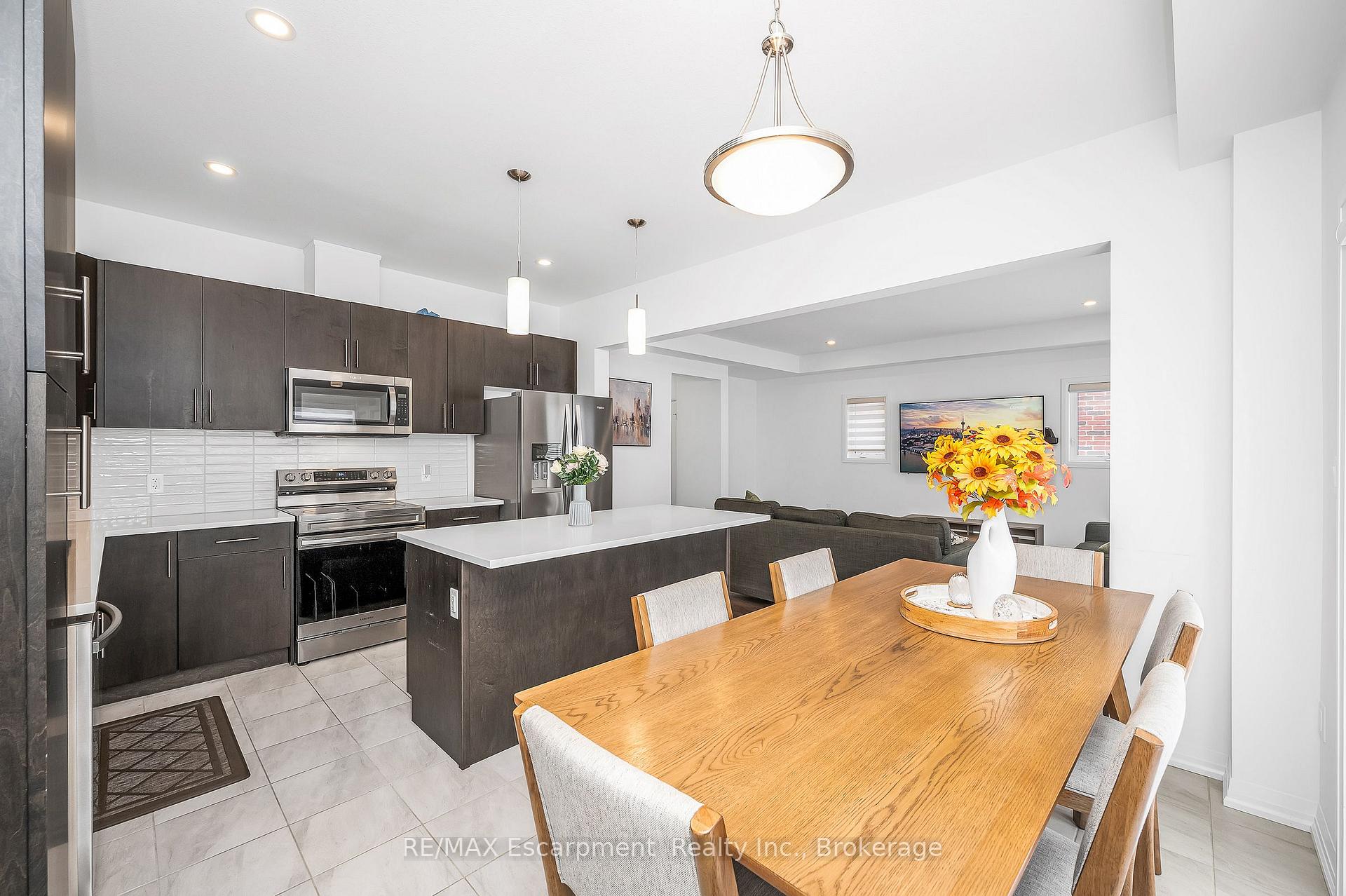 Photo 12 of 61 Wilson Drive, Thorold, Hurricane/Merrittville — HOMEH