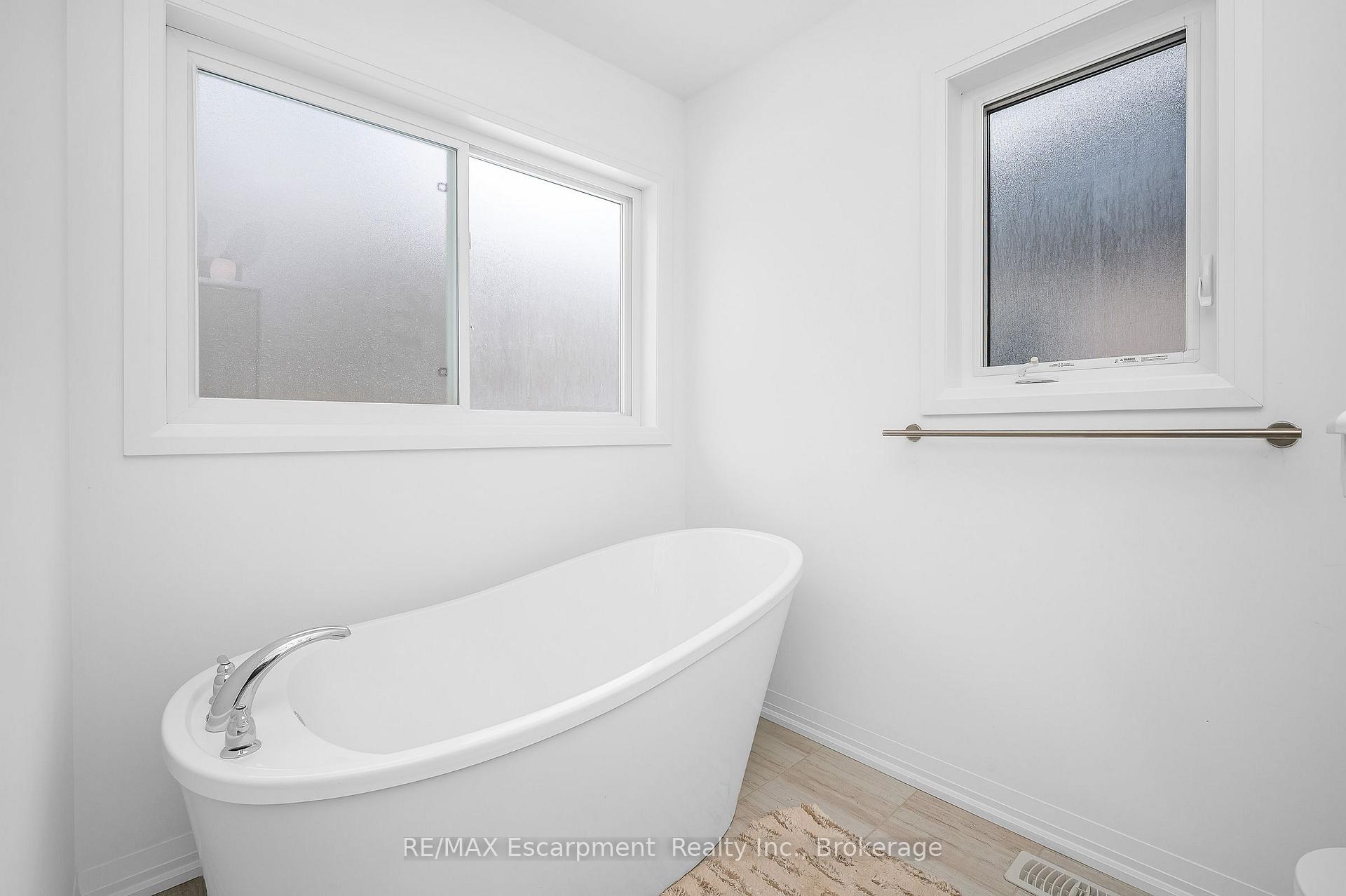 Photo 19 of 61 Wilson Drive, Thorold, Hurricane/Merrittville — HOMEH