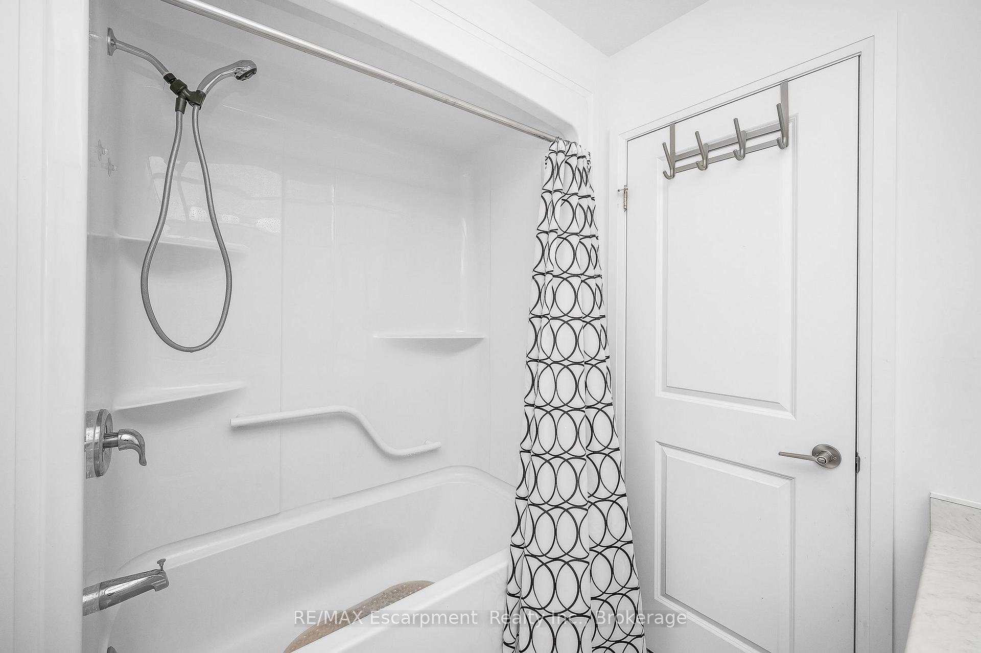 Photo 26 of 61 Wilson Drive, Thorold, Hurricane/Merrittville — HOMEH