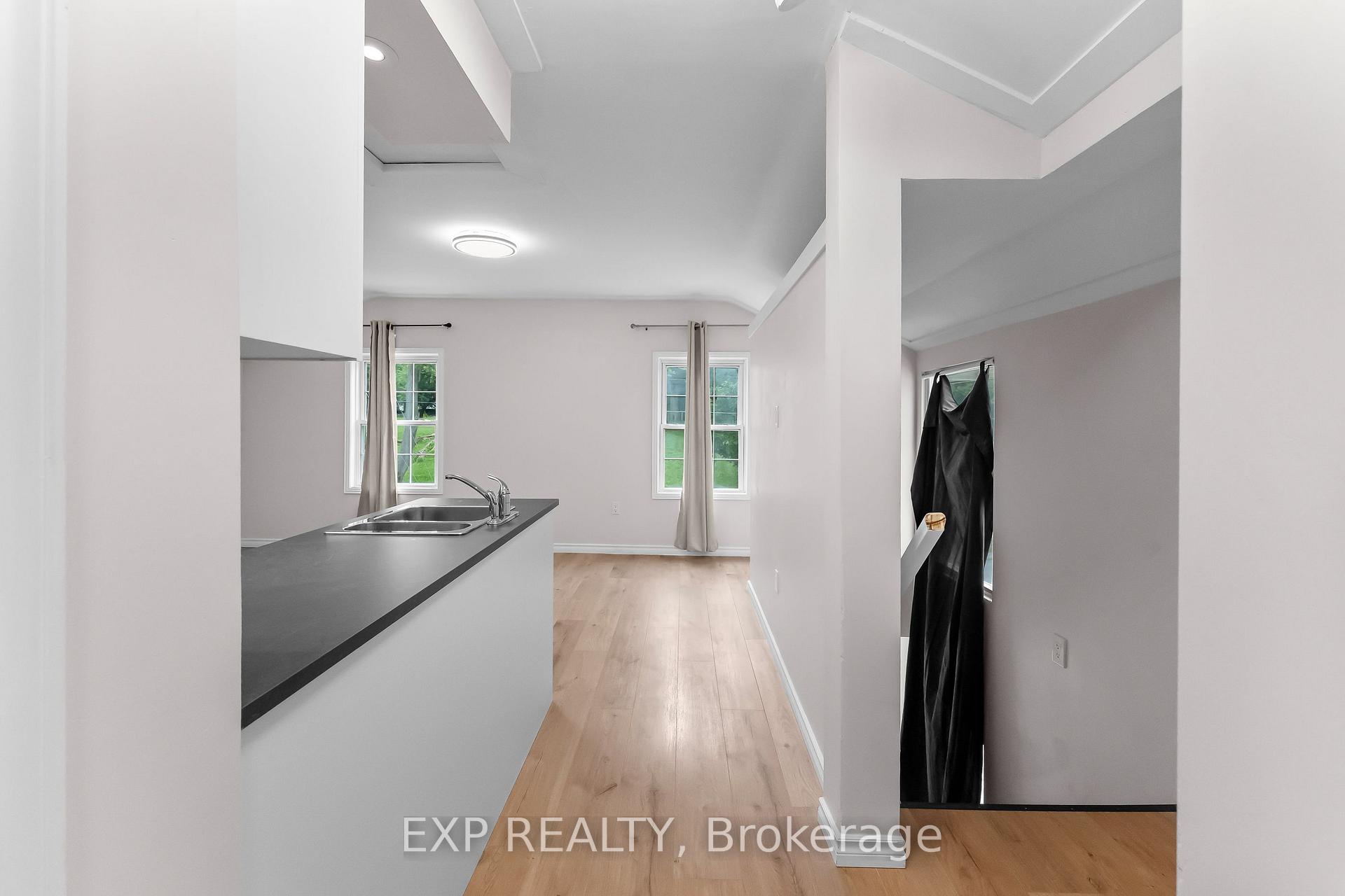 Photo 8 of Unit Upper, 4124 Terrace Avenue W, Niagara Falls, Downtown — HOMEH