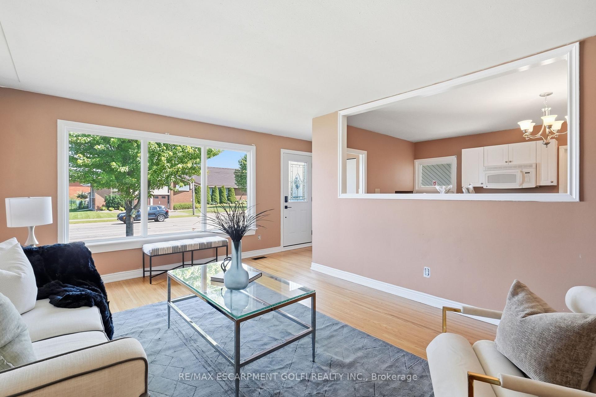 Photo 5 of 104 Nash Road S, Hamilton, Corman — HOMEH