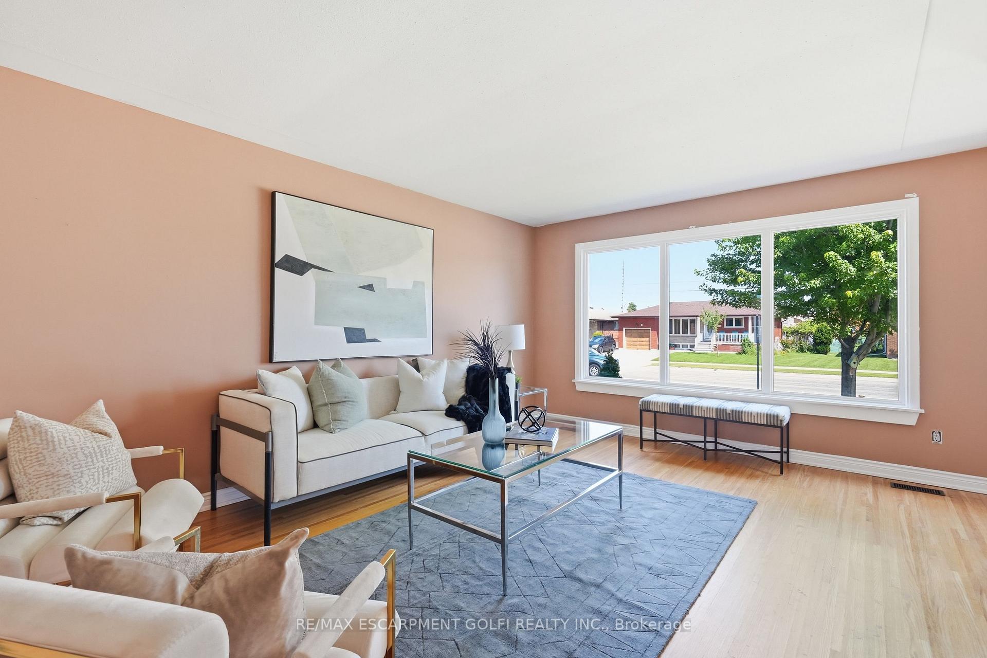Photo 6 of 104 Nash Road S, Hamilton, Corman — HOMEH