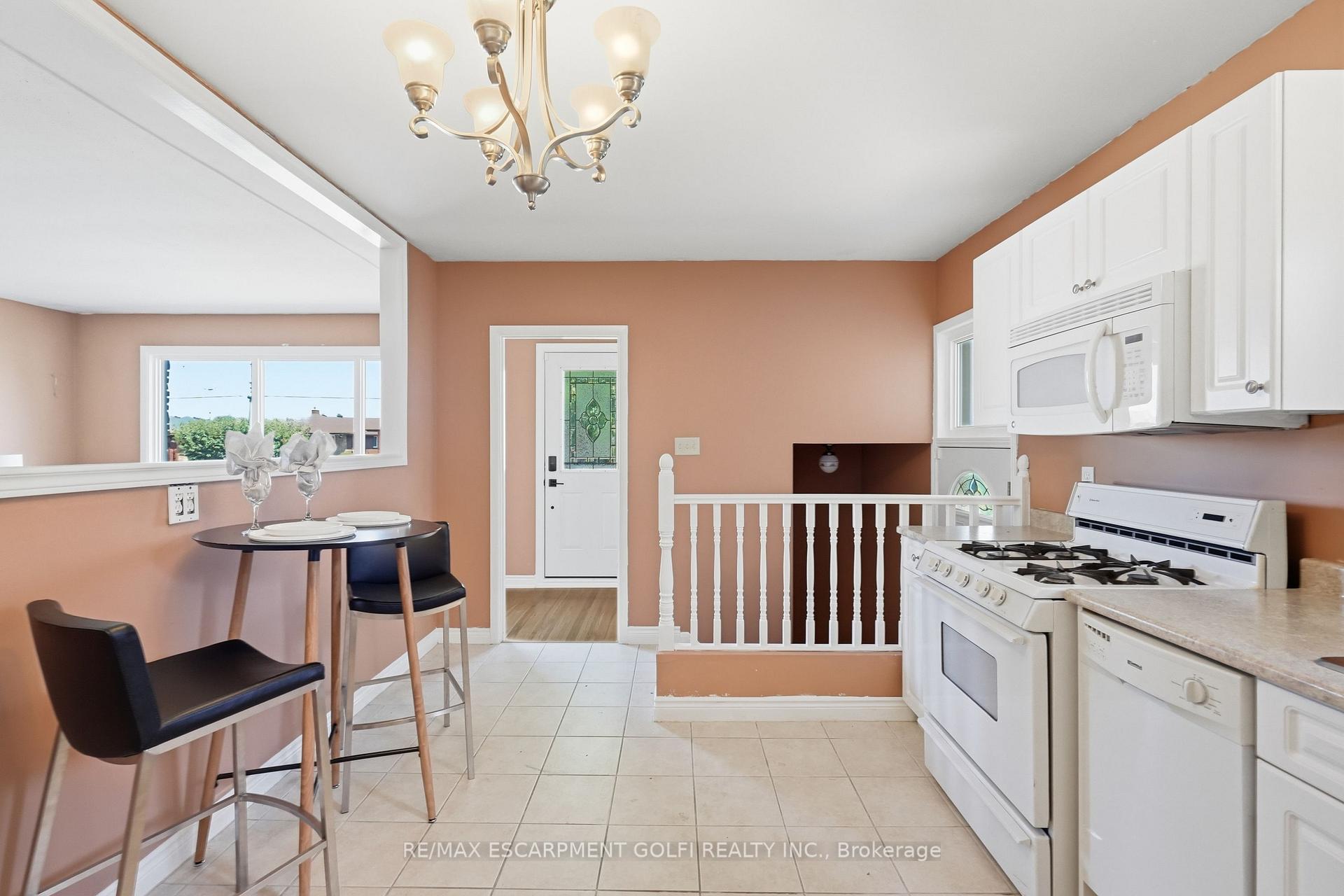 Photo 10 of 104 Nash Road S, Hamilton, Corman — HOMEH