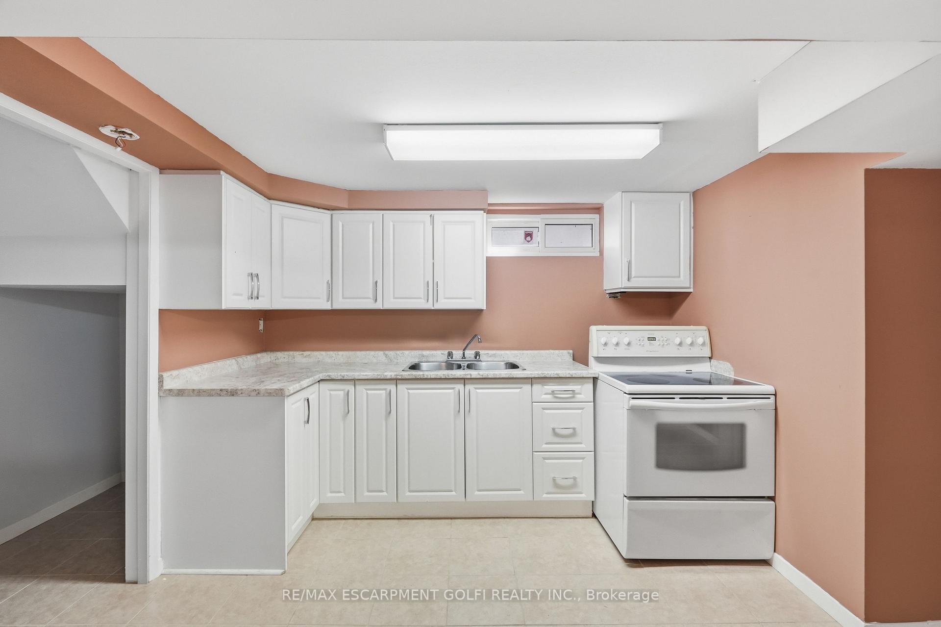 Photo 15 of 104 Nash Road S, Hamilton, Corman — HOMEH
