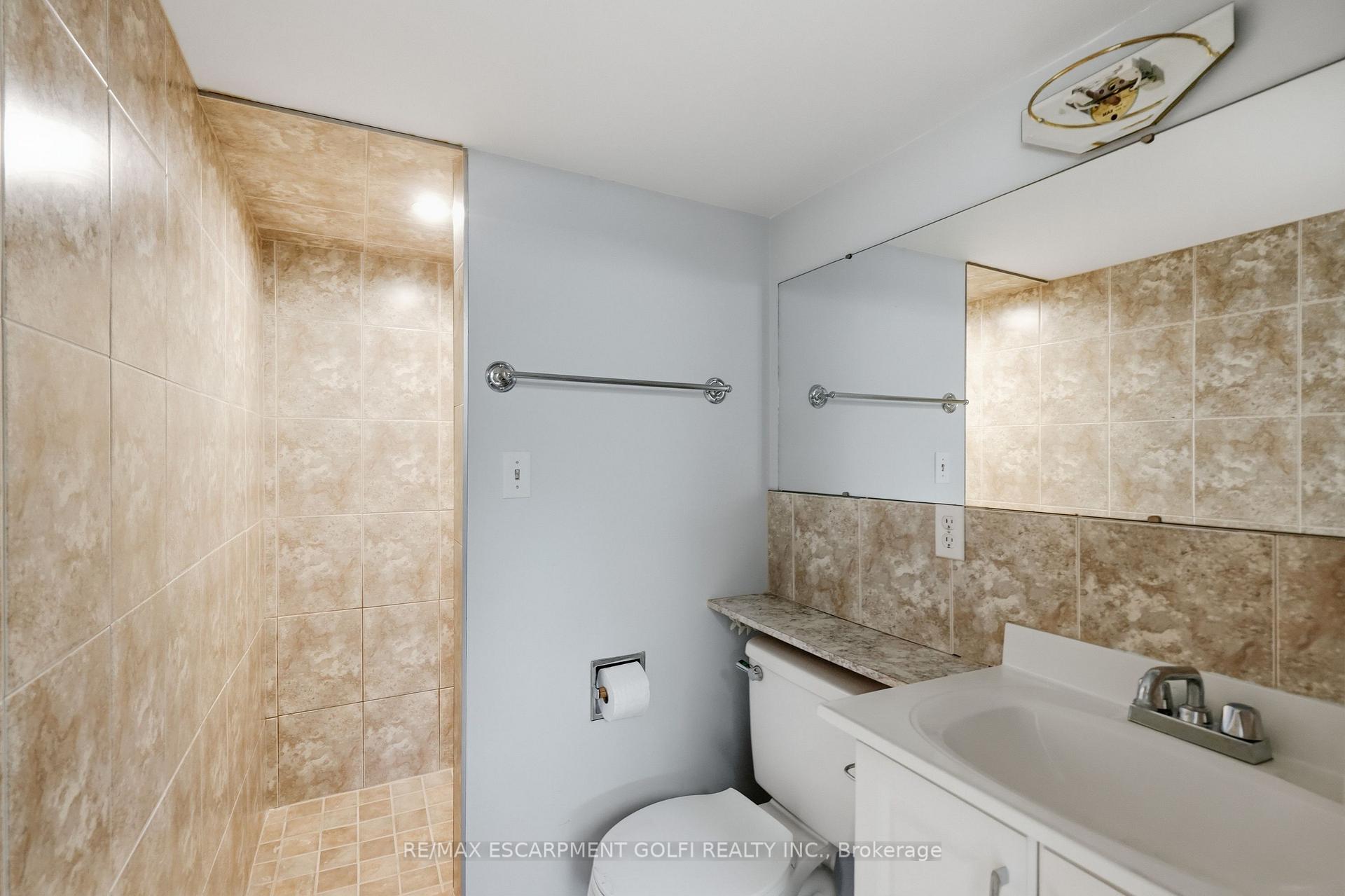 Photo 16 of 104 Nash Road S, Hamilton, Corman — HOMEH
