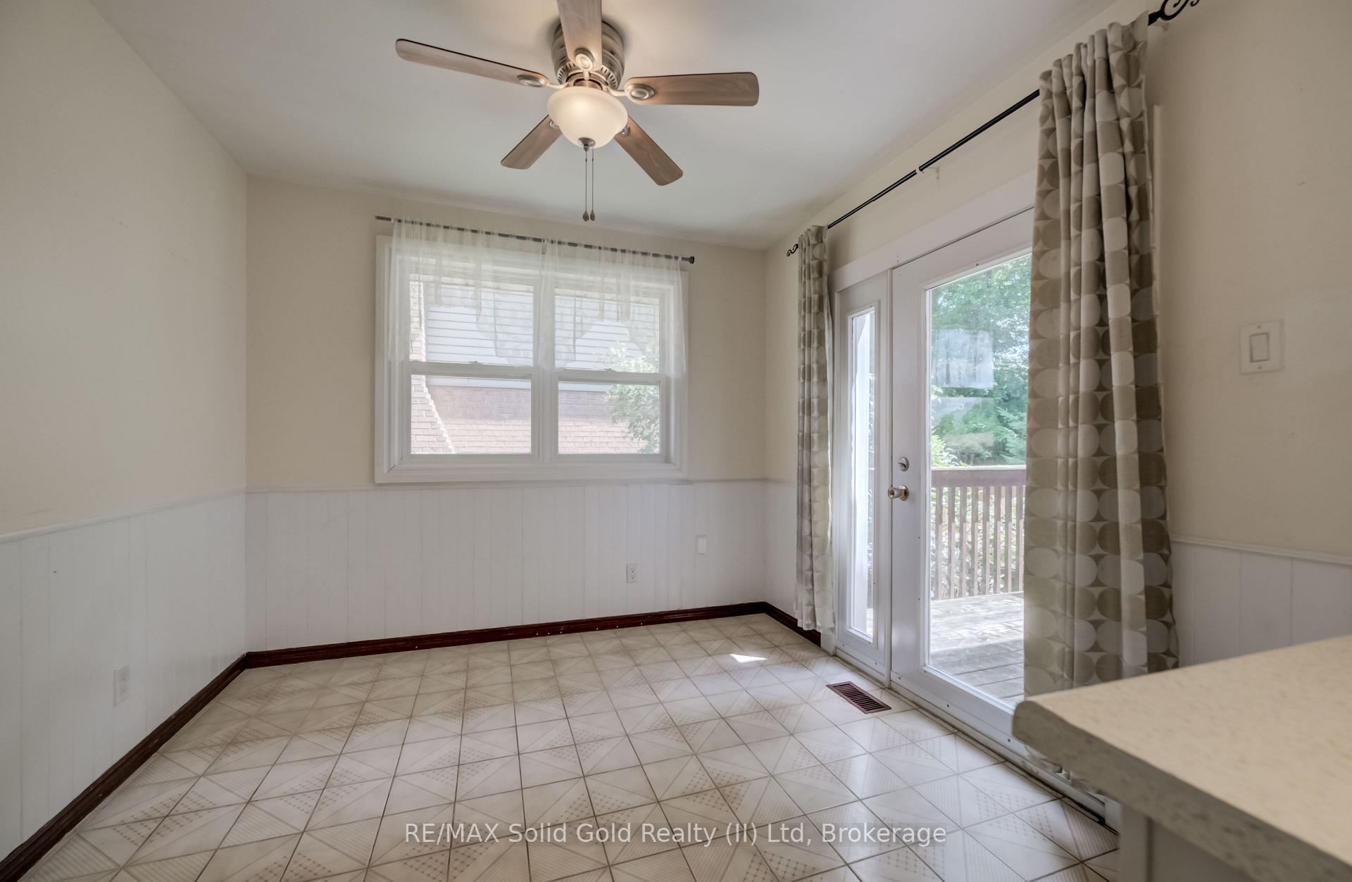 Photo 14 of 197 Southwood Drive, Kitchener, Country Hills — HOMEH