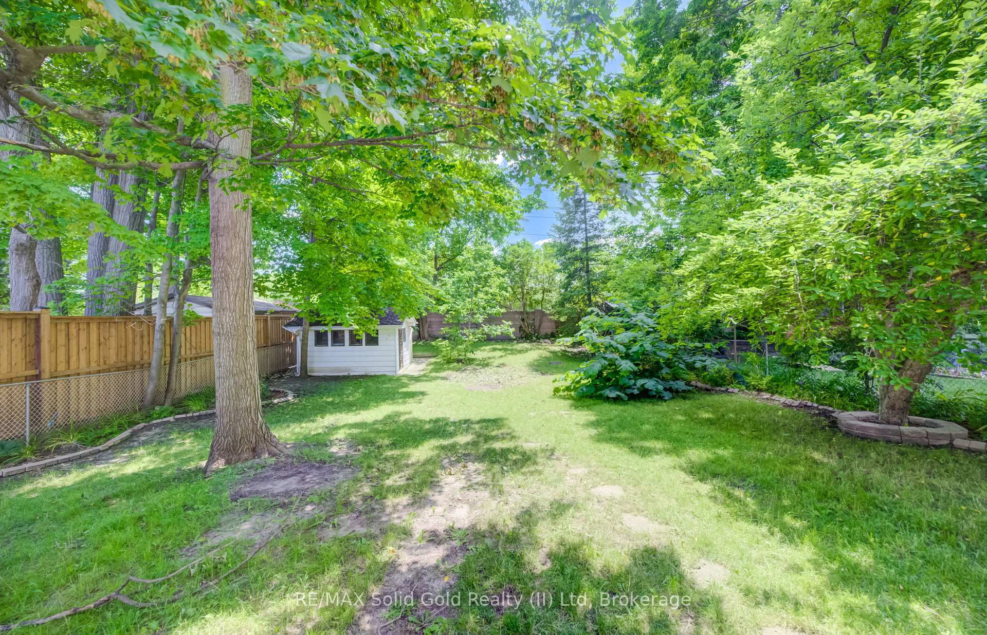 Photo 27 of 197 Southwood Drive, Kitchener, Country Hills — HOMEH