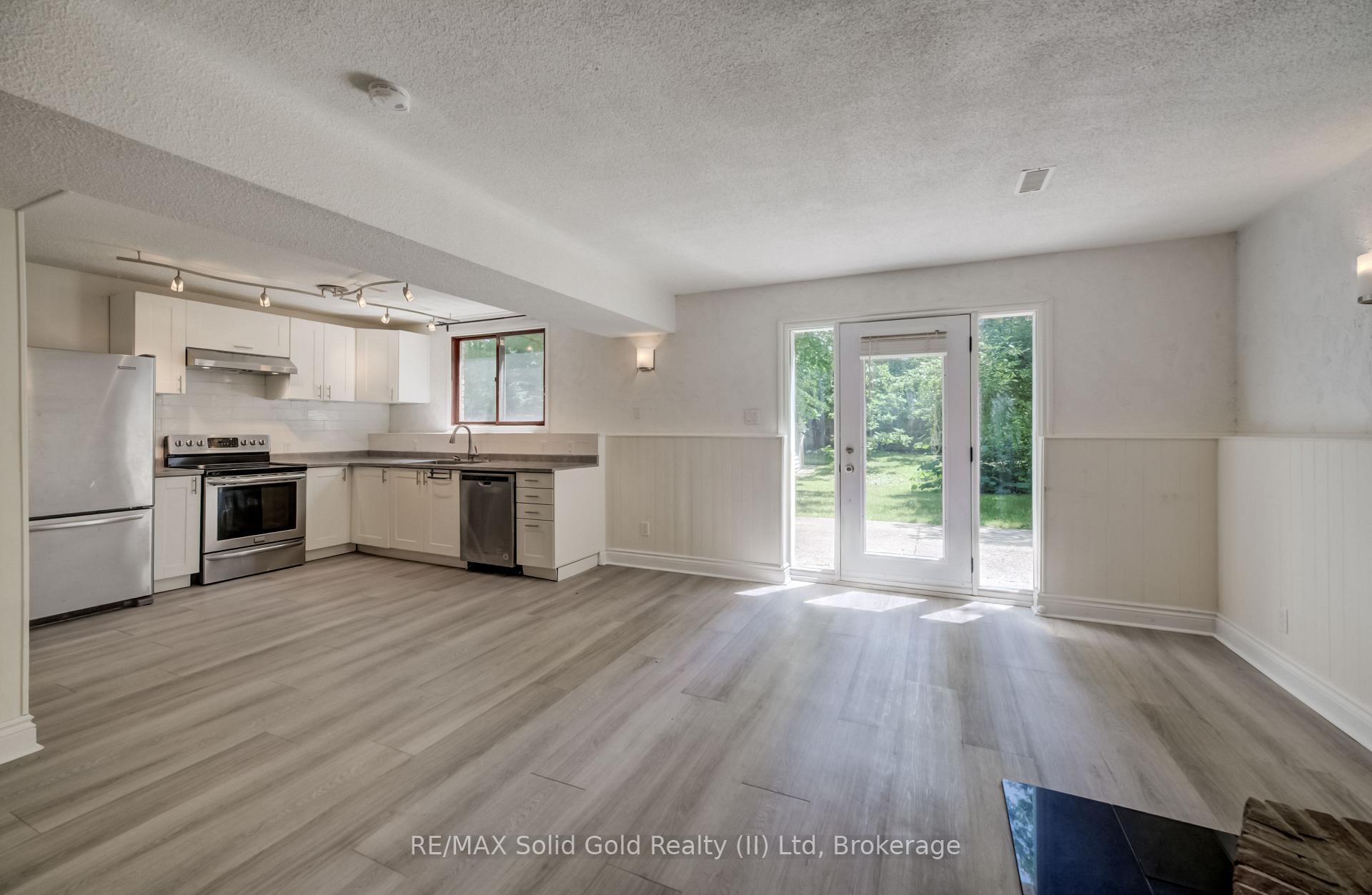 Photo 30 of 197 Southwood Drive, Kitchener, Country Hills — HOMEH