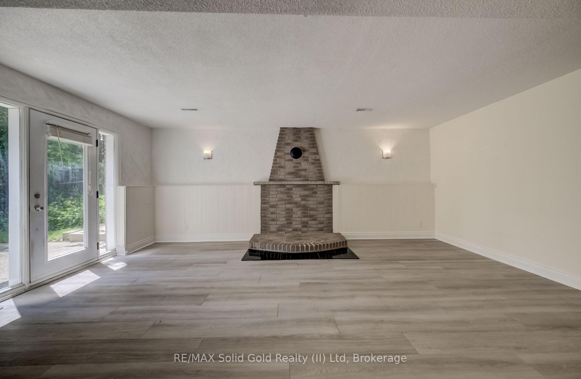 Photo 34 of 197 Southwood Drive, Kitchener, Country Hills — HOMEH