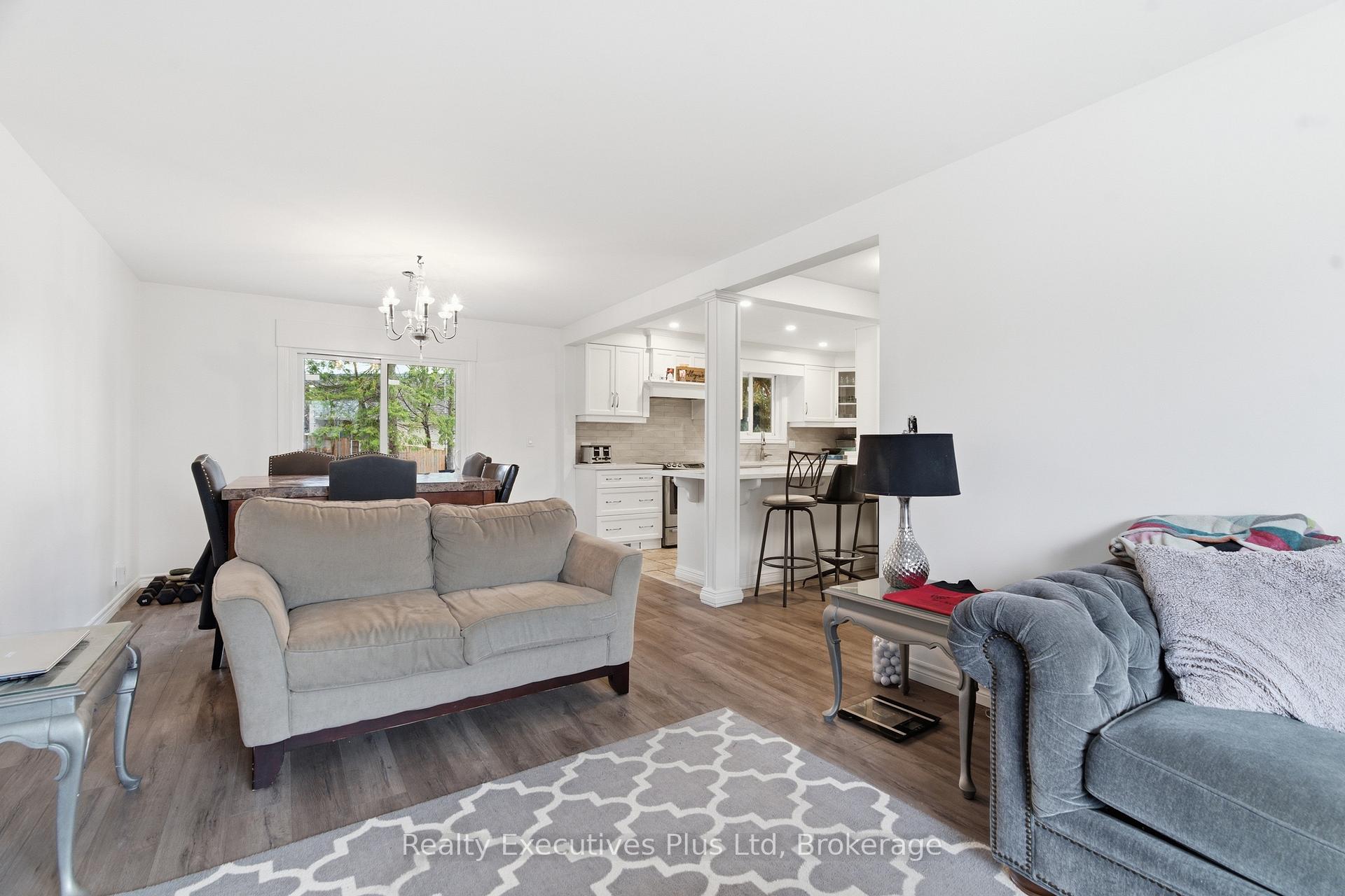 Photo 4 of 90 Western Avenue, Guelph, Junction/Onward Willow — HOMEH