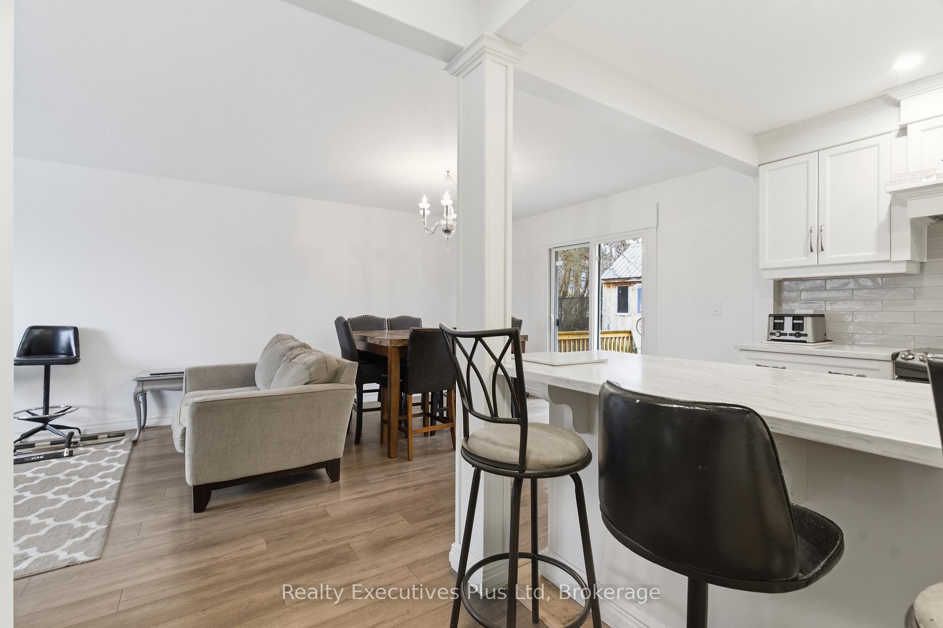 Photo 6 of 90 Western Avenue, Guelph, Junction/Onward Willow — HOMEH