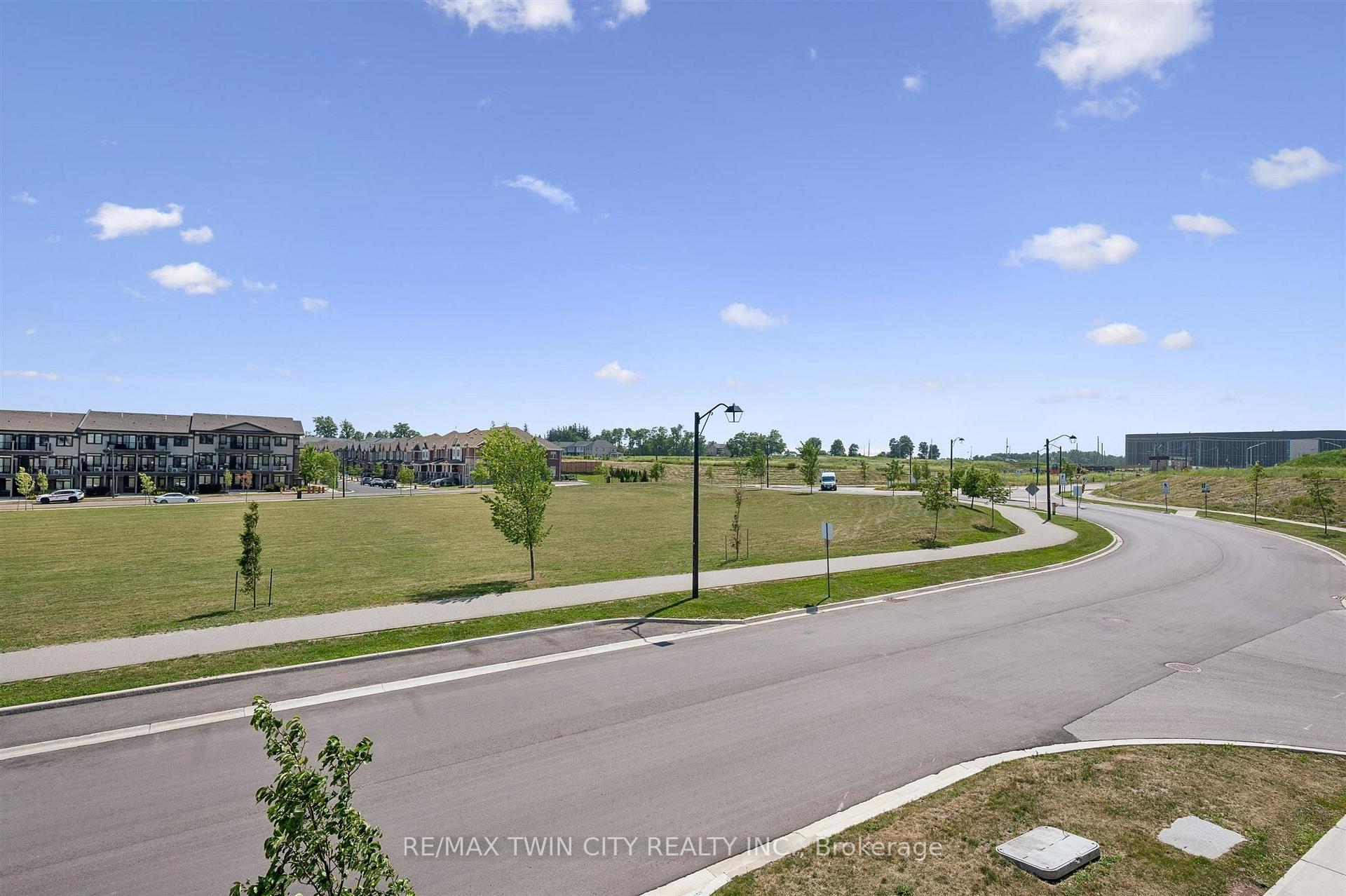 Photo 34 of 8 Oat Lane, Kitchener, Civic Centre — HOMEH