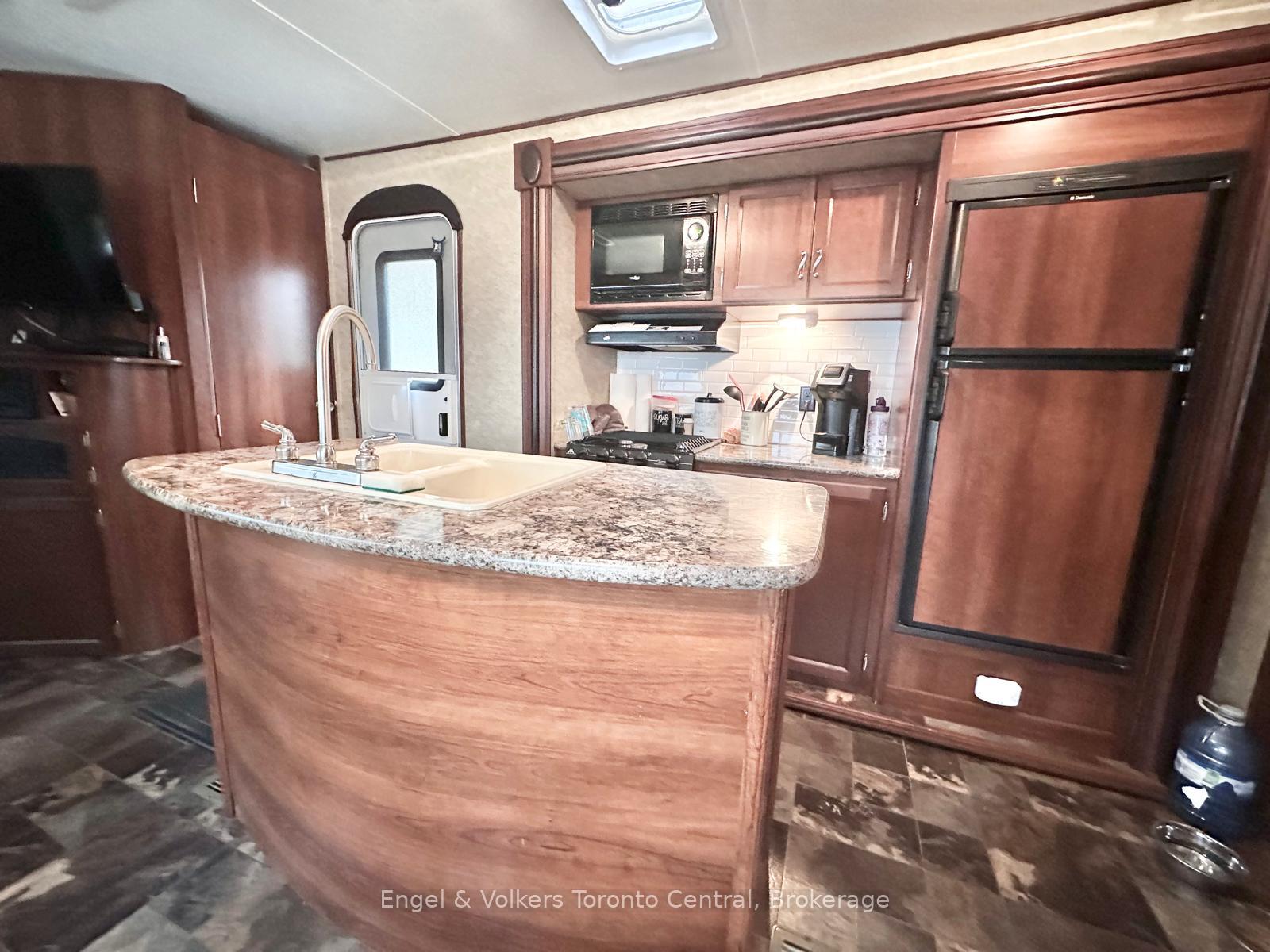 Photo 6 of Unit S4, 7489 Sideroad 5 E, Wellington North, Rural Wellington North — HOMEH