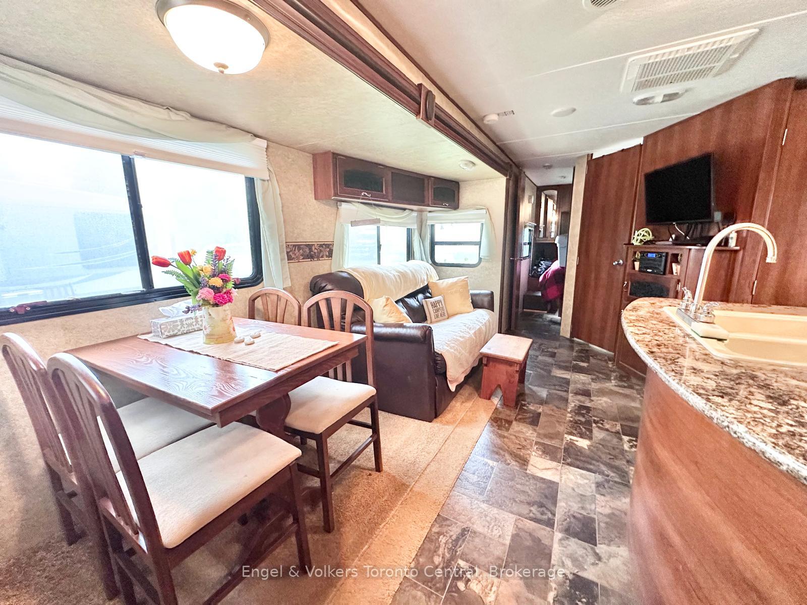 Photo 15 of Unit S4, 7489 Sideroad 5 E, Wellington North, Rural Wellington North — HOMEH