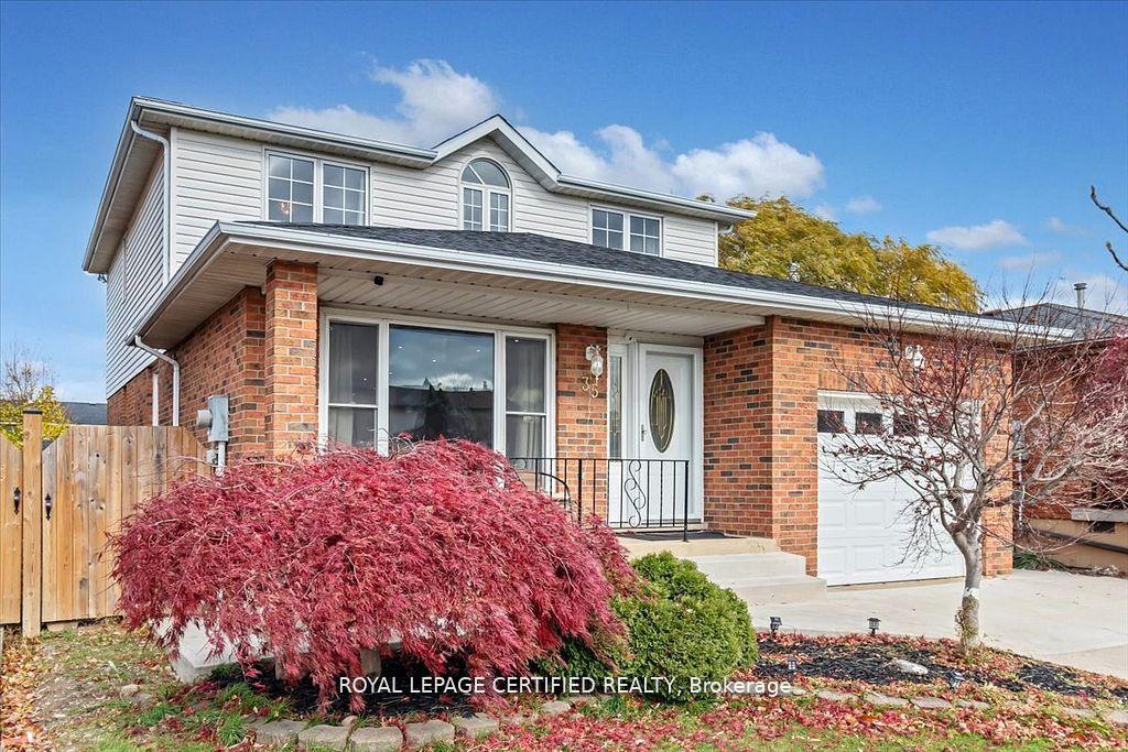 Photo 5 of 35 Trenholme Crescent, Hamilton, Trenholme — HOMEH