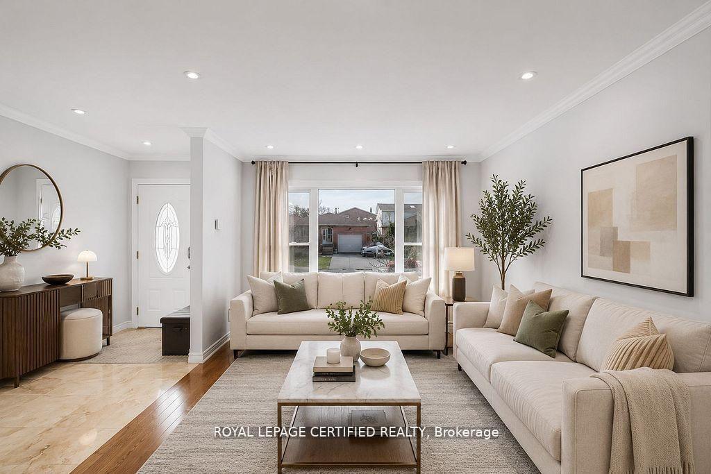 Photo 6 of 35 Trenholme Crescent, Hamilton, Trenholme — HOMEH