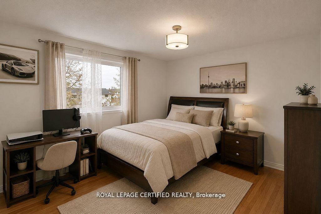 Photo 22 of 35 Trenholme Crescent, Hamilton, Trenholme — HOMEH