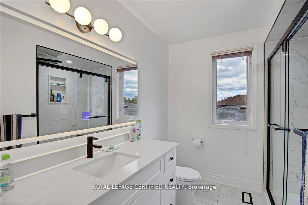 Photo 24 of 35 Trenholme Crescent, Hamilton, Trenholme — HOMEH