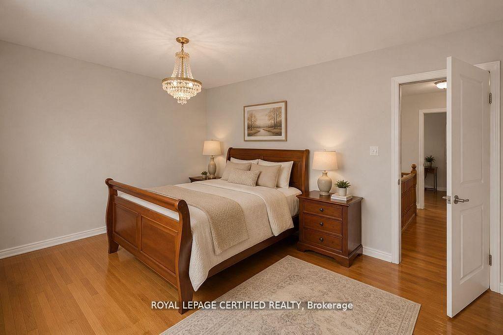 Photo 26 of 35 Trenholme Crescent, Hamilton, Trenholme — HOMEH
