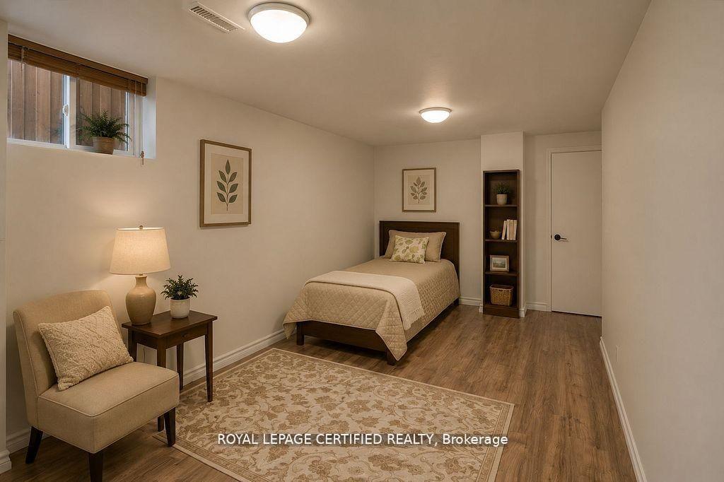 Photo 41 of 35 Trenholme Crescent, Hamilton, Trenholme — HOMEH