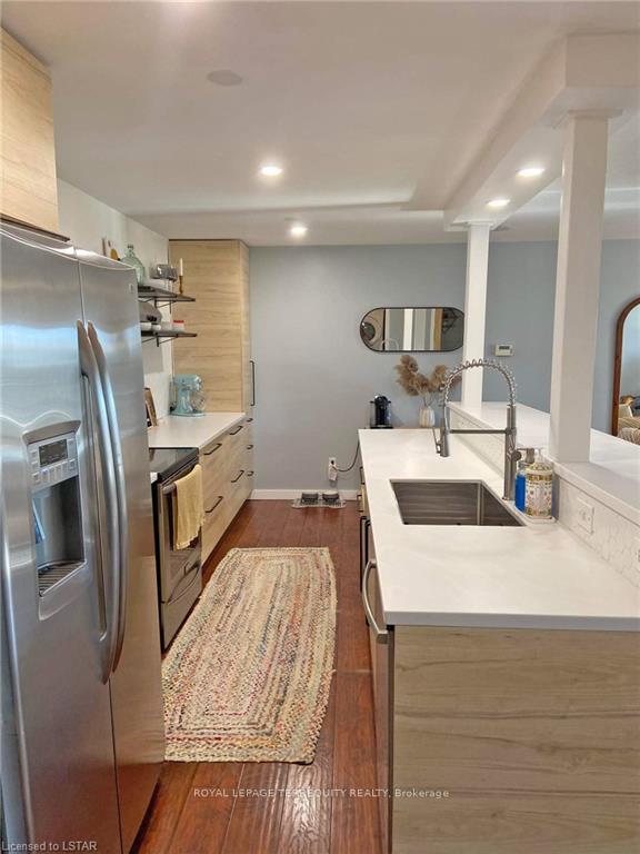 Photo 8 of Unit 325, 2230 Trafalgar Street, London, East I — HOMEH