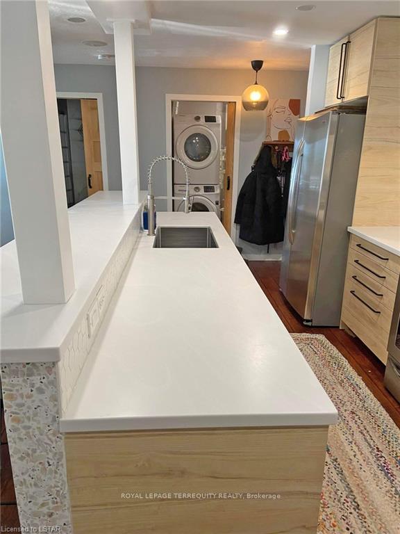 Photo 13 of Unit 325, 2230 Trafalgar Street, London, East I — HOMEH