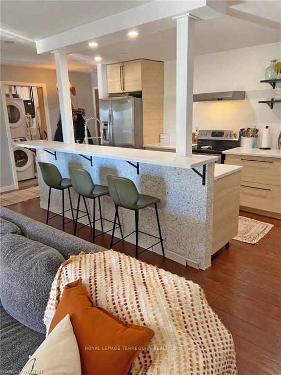 Photo 14 of Unit 325, 2230 Trafalgar Street, London, East I — HOMEH
