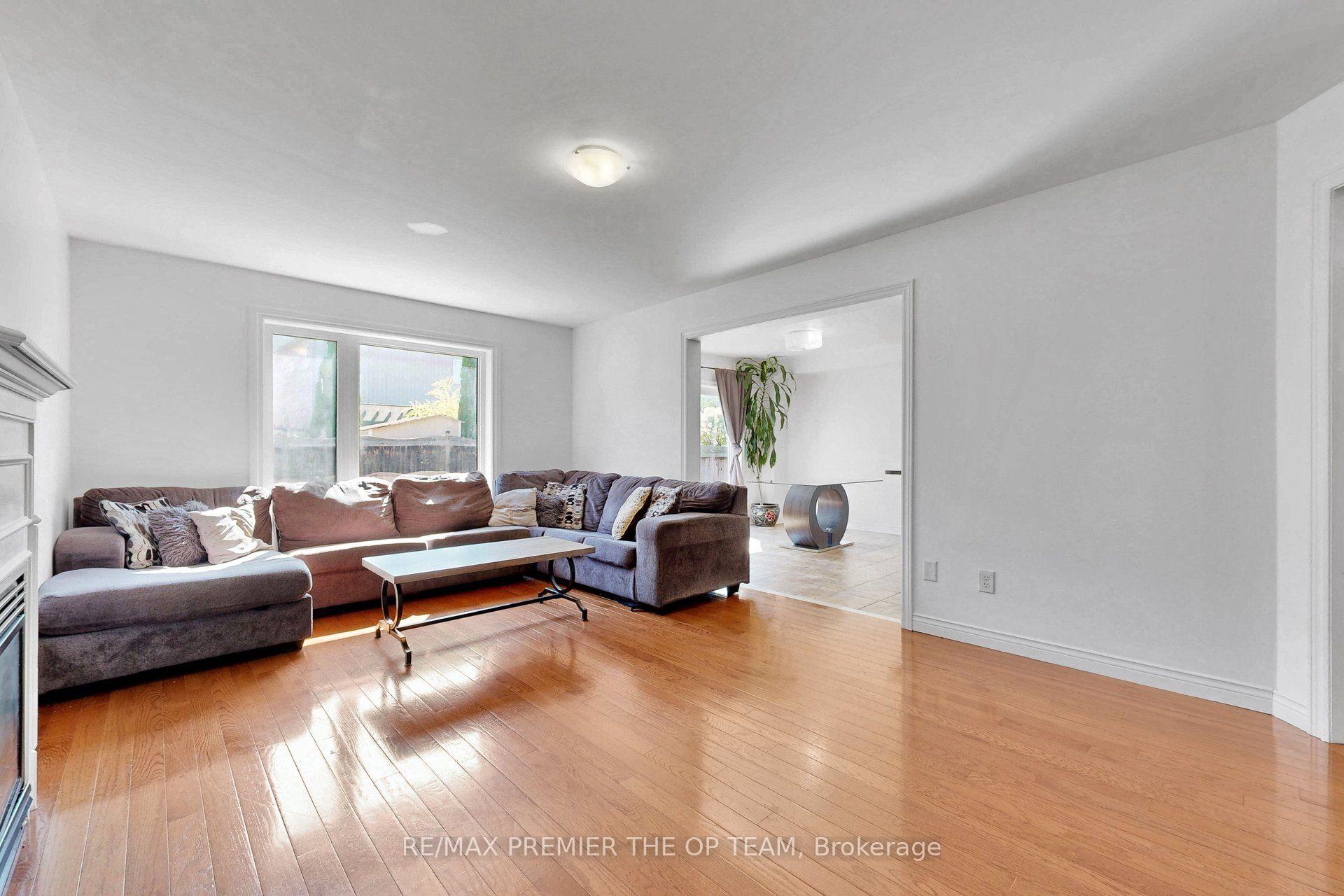 Photo 8 of 59 Chatterson Street, Whitby, Rolling Acres — HOMEH