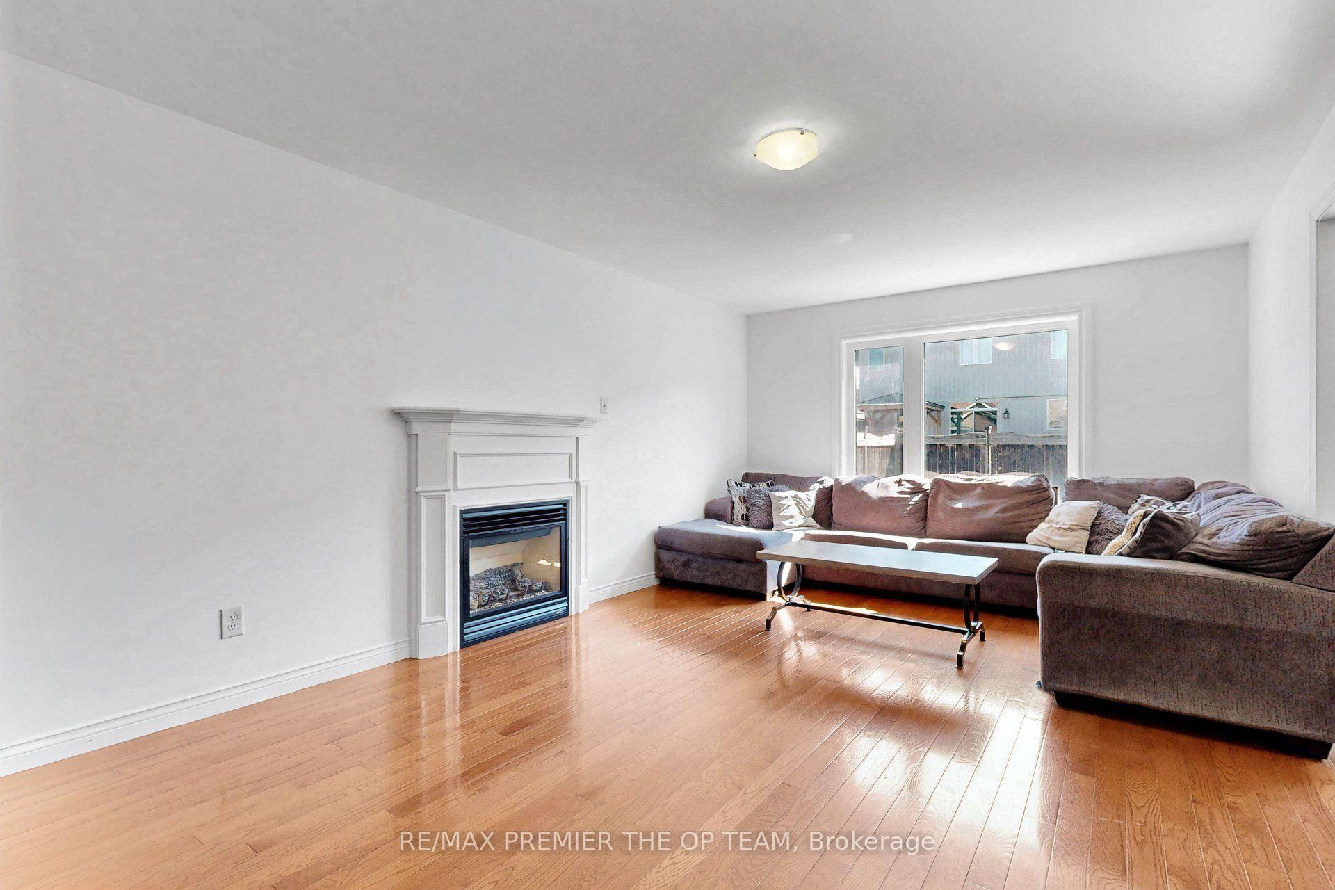 Photo 9 of 59 Chatterson Street, Whitby, Rolling Acres — HOMEH