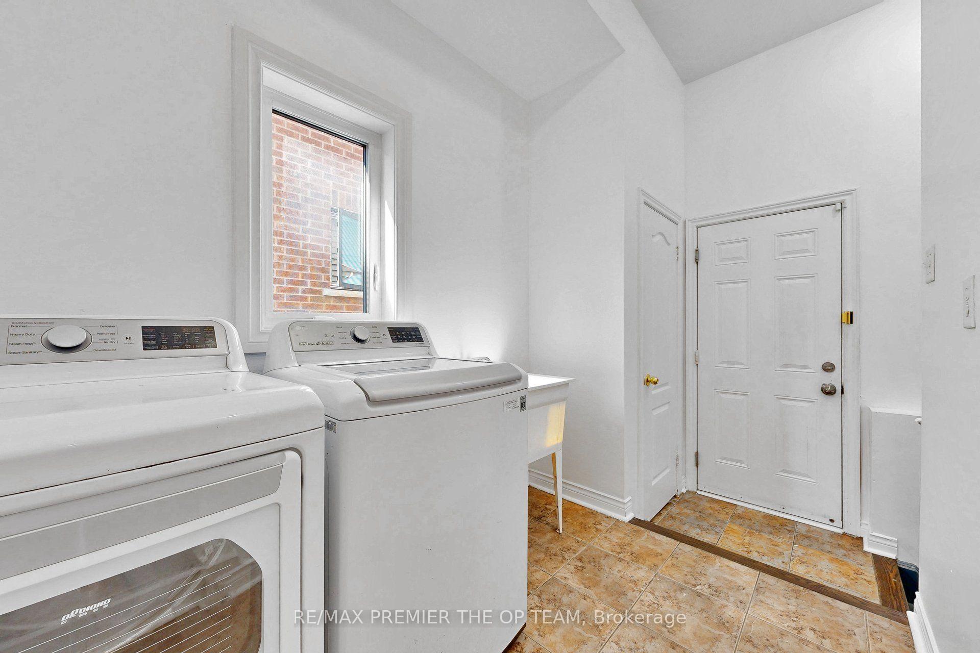 Photo 23 of 59 Chatterson Street, Whitby, Rolling Acres — HOMEH