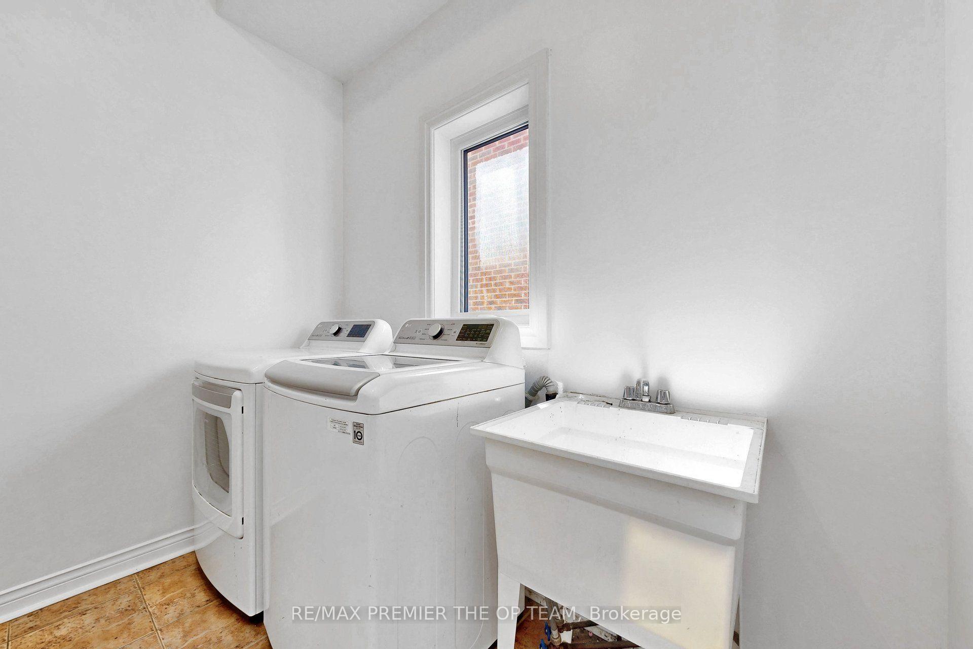 Photo 24 of 59 Chatterson Street, Whitby, Rolling Acres — HOMEH