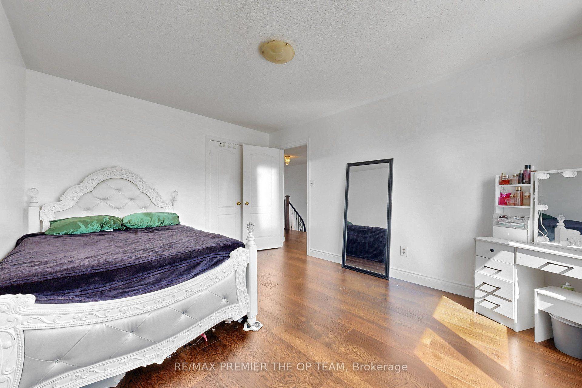 Photo 34 of 59 Chatterson Street, Whitby, Rolling Acres — HOMEH