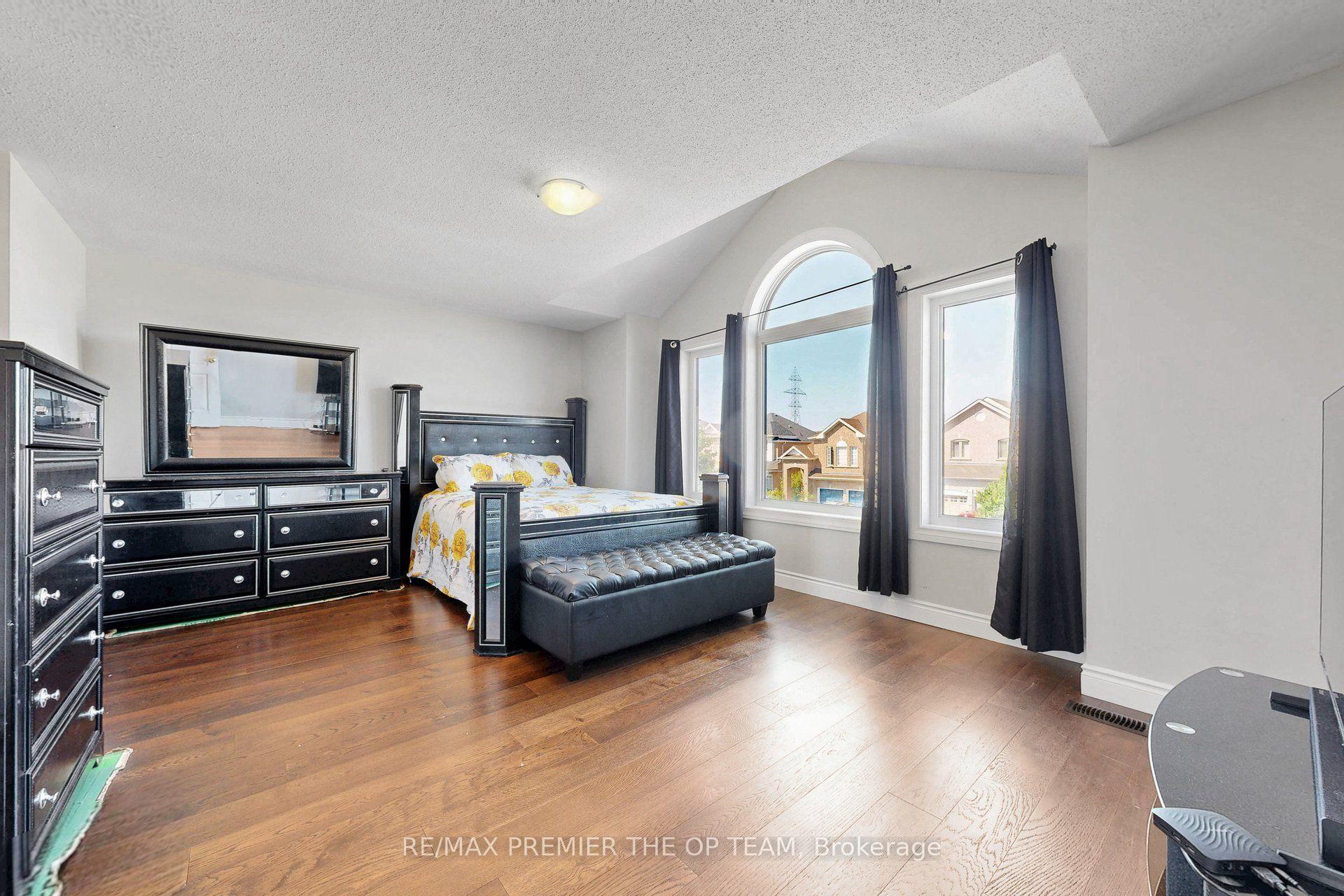 Photo 35 of 59 Chatterson Street, Whitby, Rolling Acres — HOMEH