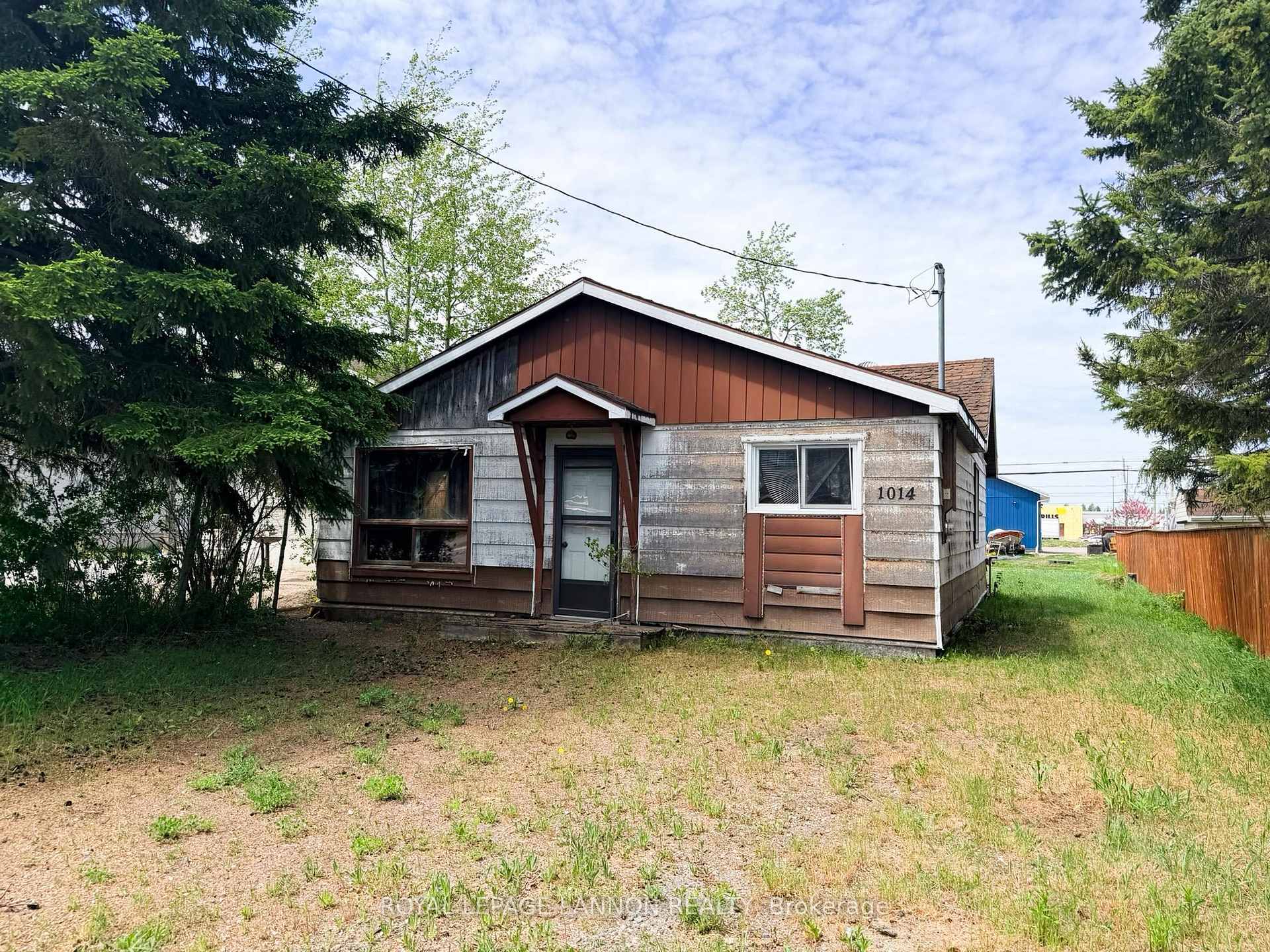 Photo 1 of 1014 First Street E, Greenstone — HOMEH