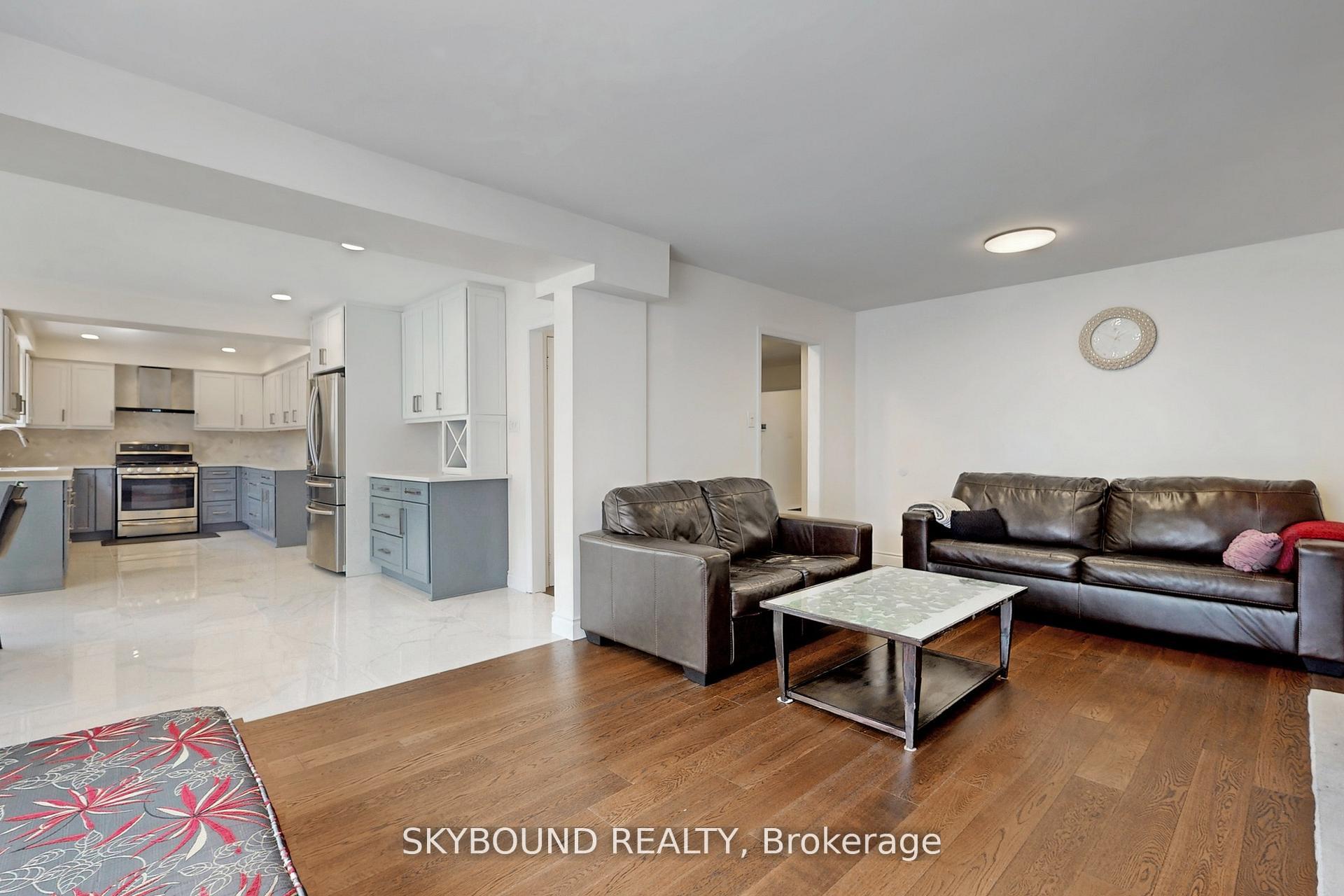 Photo 6 of 2088 Madden Boulevard, Oakville, River Oaks — HOMEH