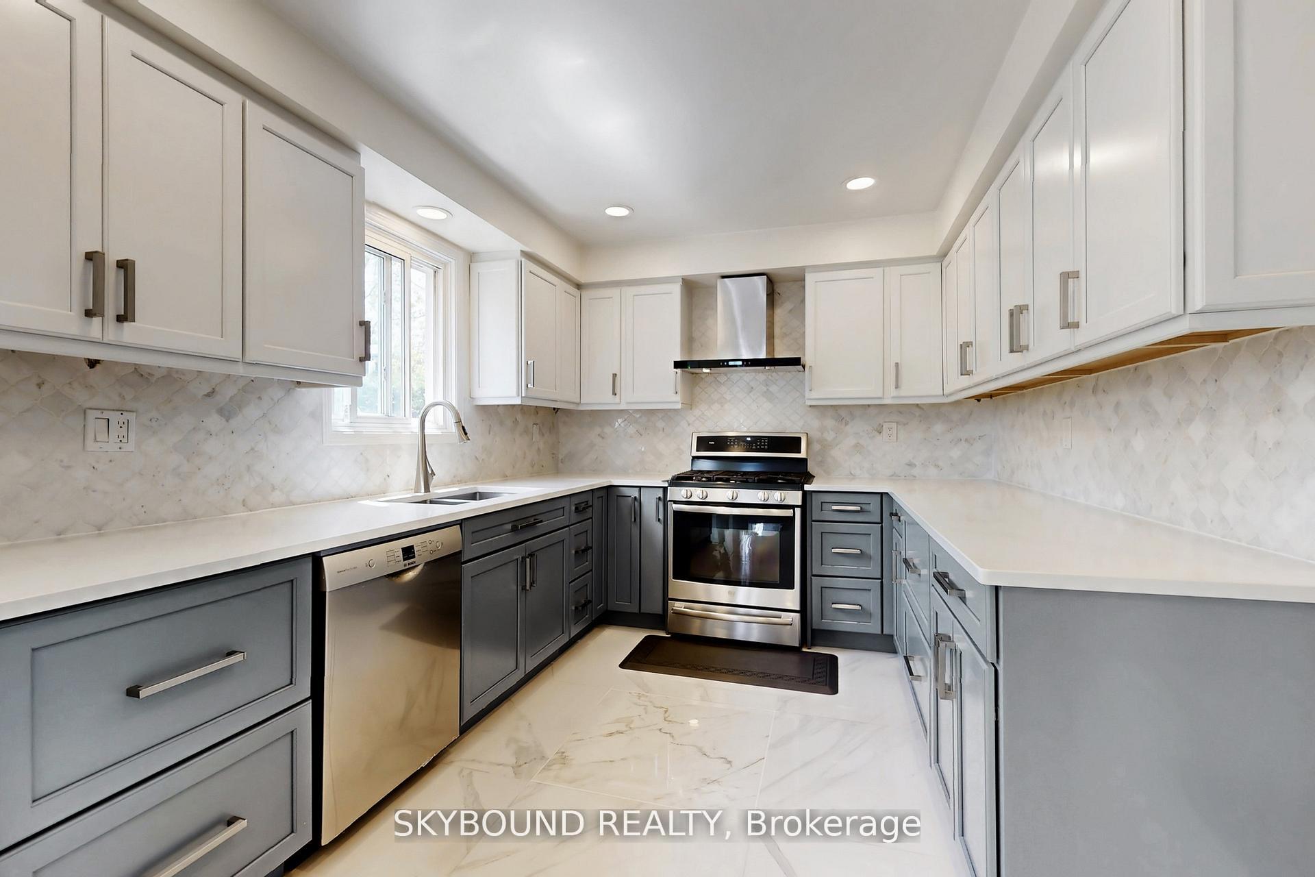 Photo 7 of 2088 Madden Boulevard, Oakville, River Oaks — HOMEH