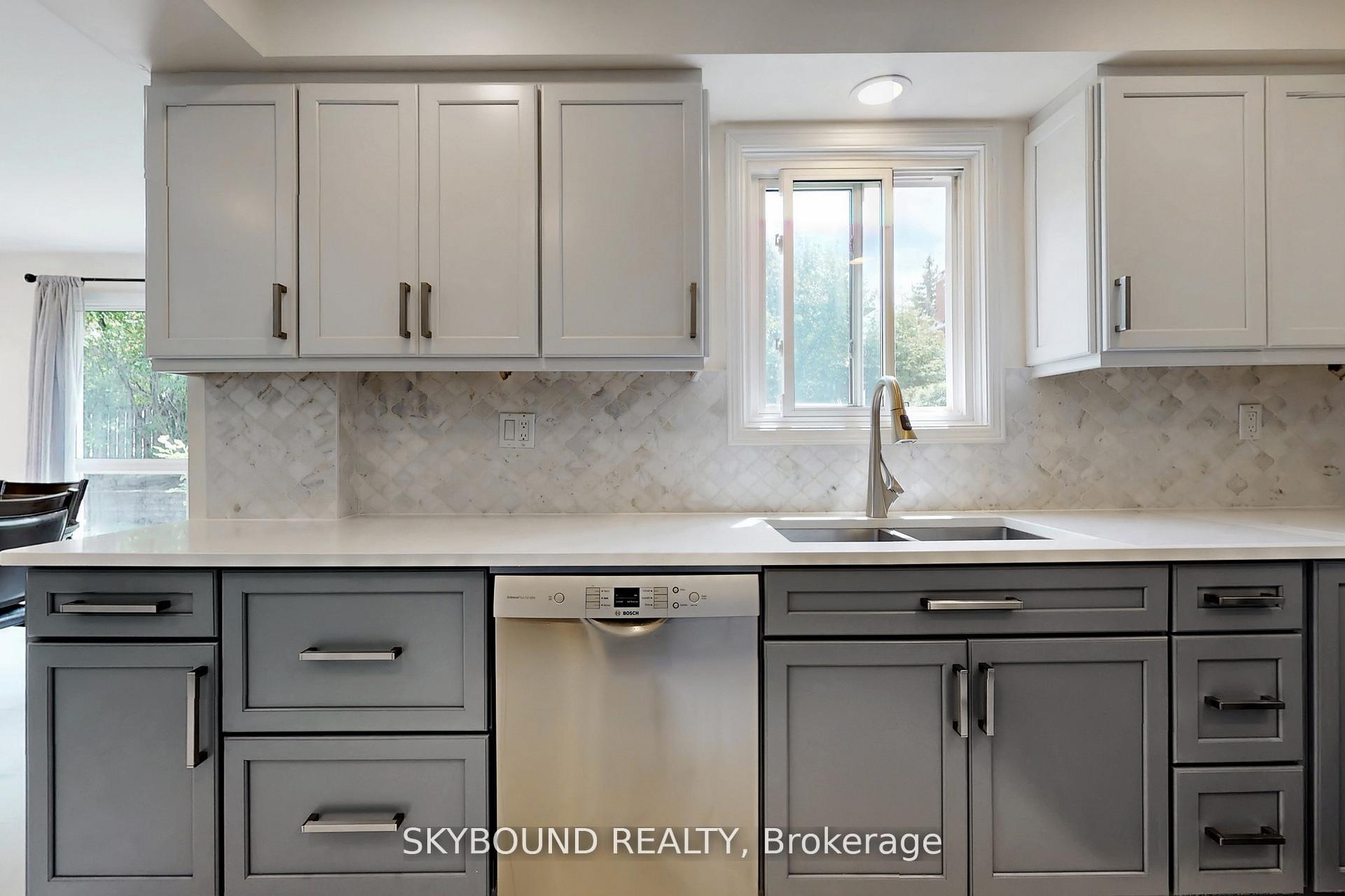 Photo 8 of 2088 Madden Boulevard, Oakville, River Oaks — HOMEH