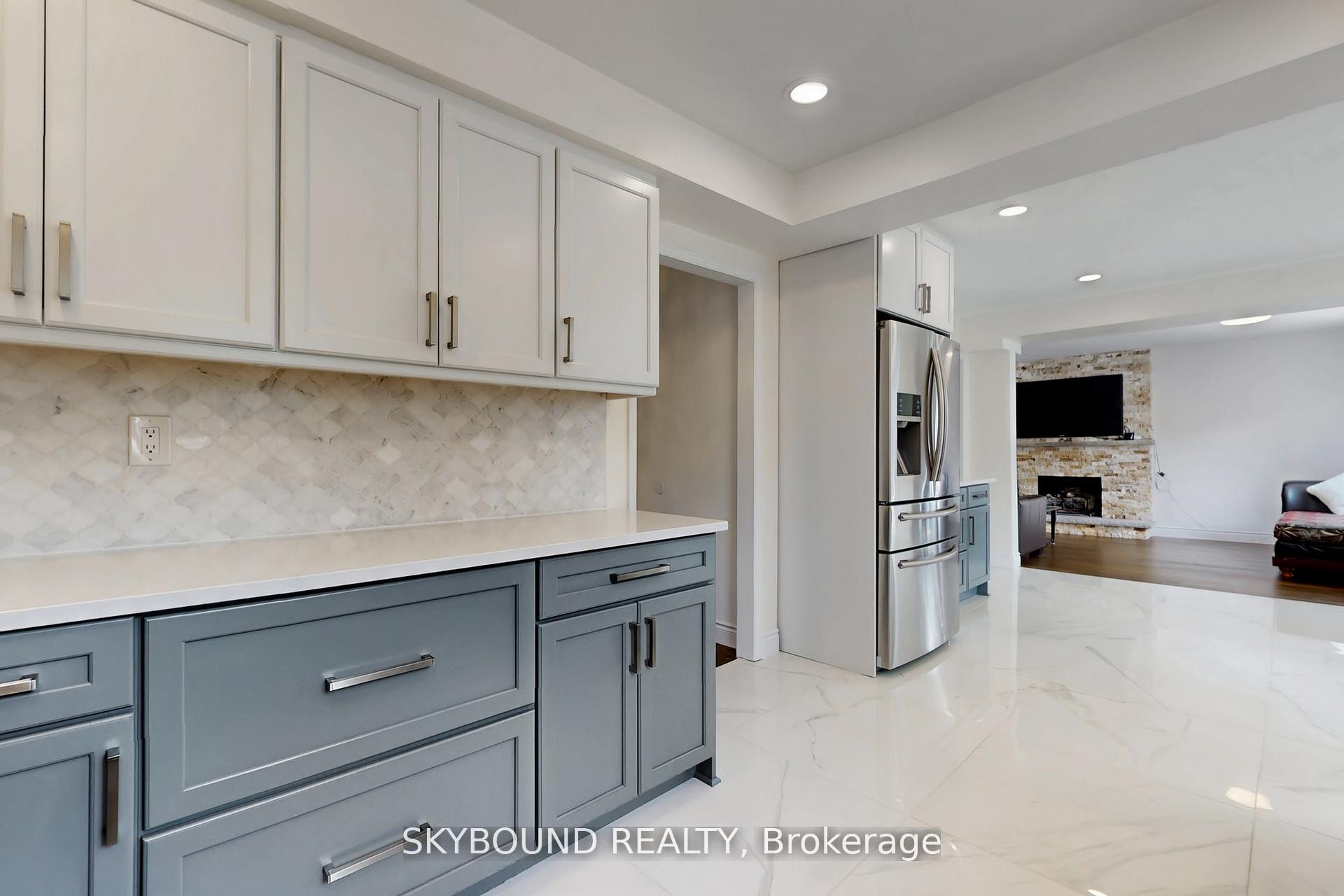 Photo 9 of 2088 Madden Boulevard, Oakville, River Oaks — HOMEH