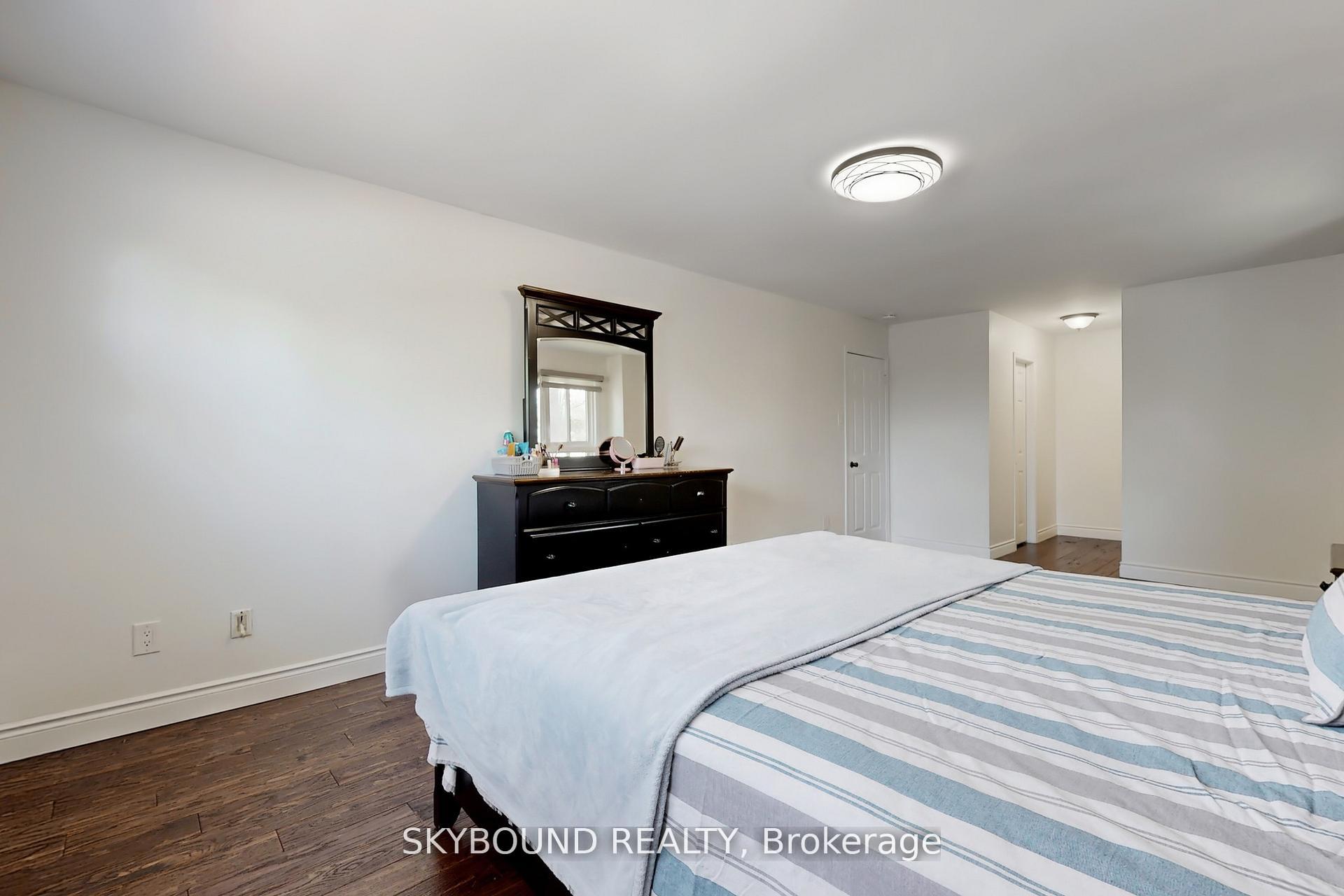 Photo 18 of 2088 Madden Boulevard, Oakville, River Oaks — HOMEH