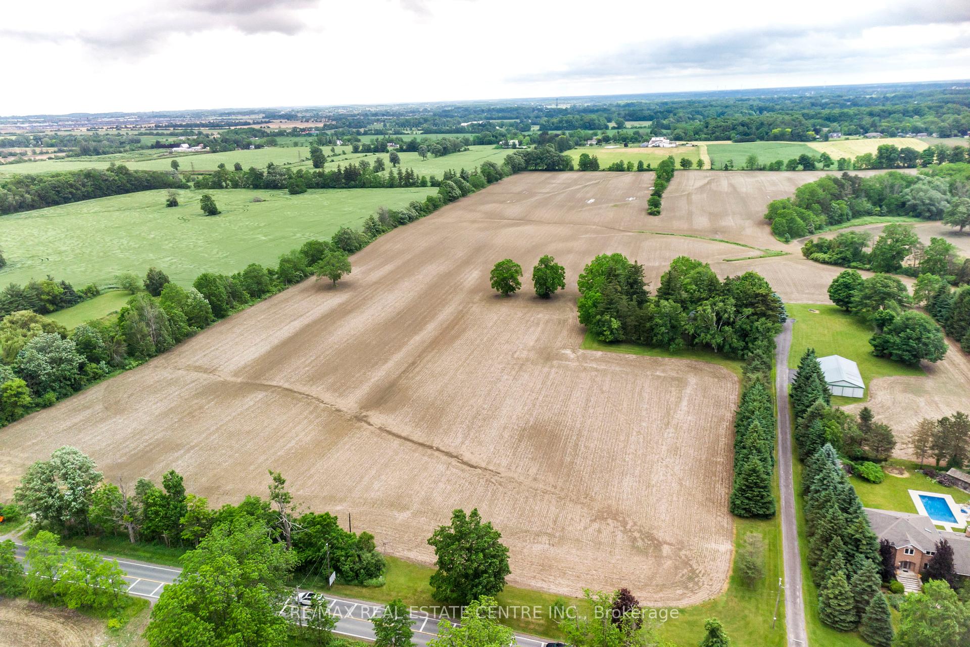 Photo 3 of 1283 Trinity Church Road, Hamilton, Rural Glanbrook — HOMEH