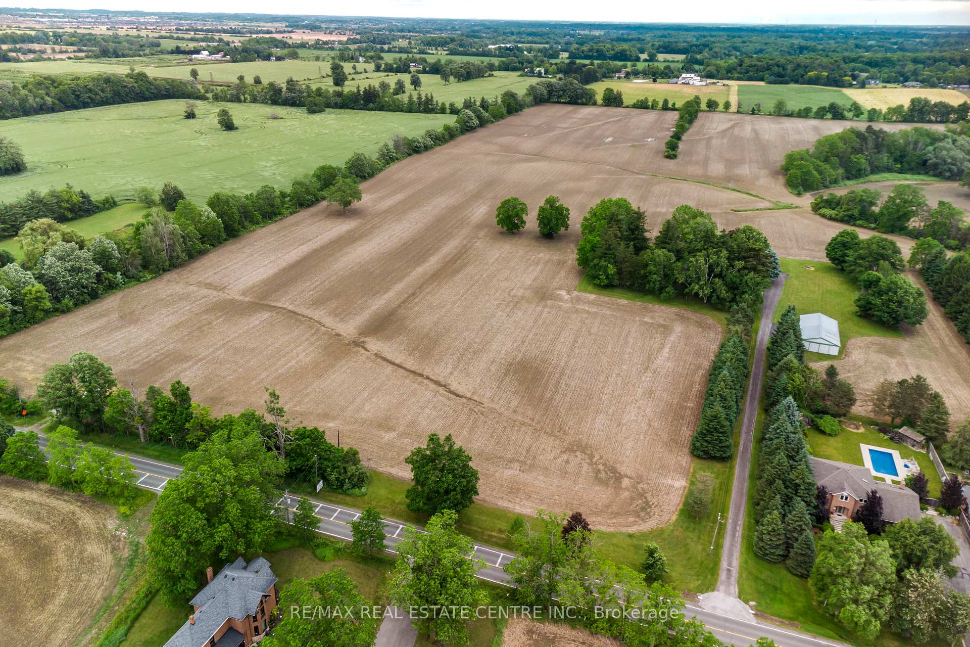 Photo 8 of 1283 Trinity Church Road, Hamilton, Rural Glanbrook — HOMEH