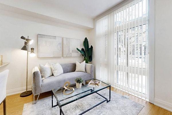 Photo 3 of Unit 53, 19 Eldora Avenue, North York, Newtonbrook West — HOMEH