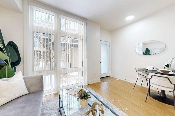 Photo 6 of Unit 53, 19 Eldora Avenue, North York, Newtonbrook West — HOMEH