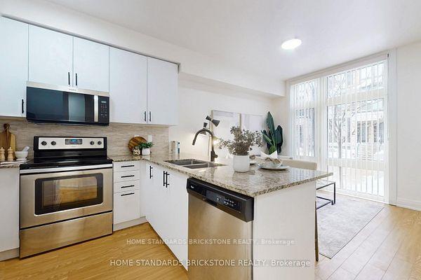 Photo 8 of Unit 53, 19 Eldora Avenue, North York, Newtonbrook West — HOMEH
