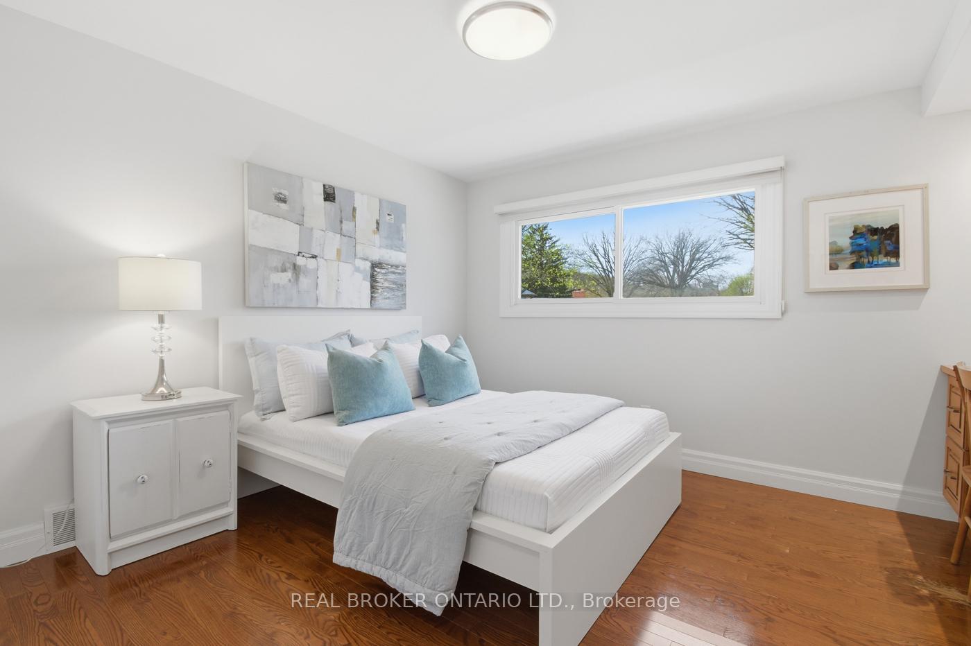 Photo 15 of 25 Victor Boulevard, St. Catharines, Glendale/Glenridge — HOMEH