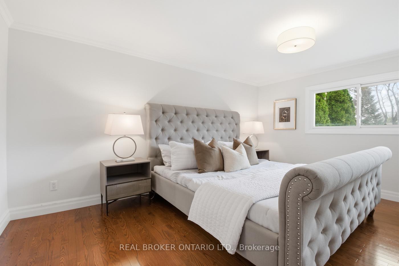 Photo 17 of 25 Victor Boulevard, St. Catharines, Glendale/Glenridge — HOMEH