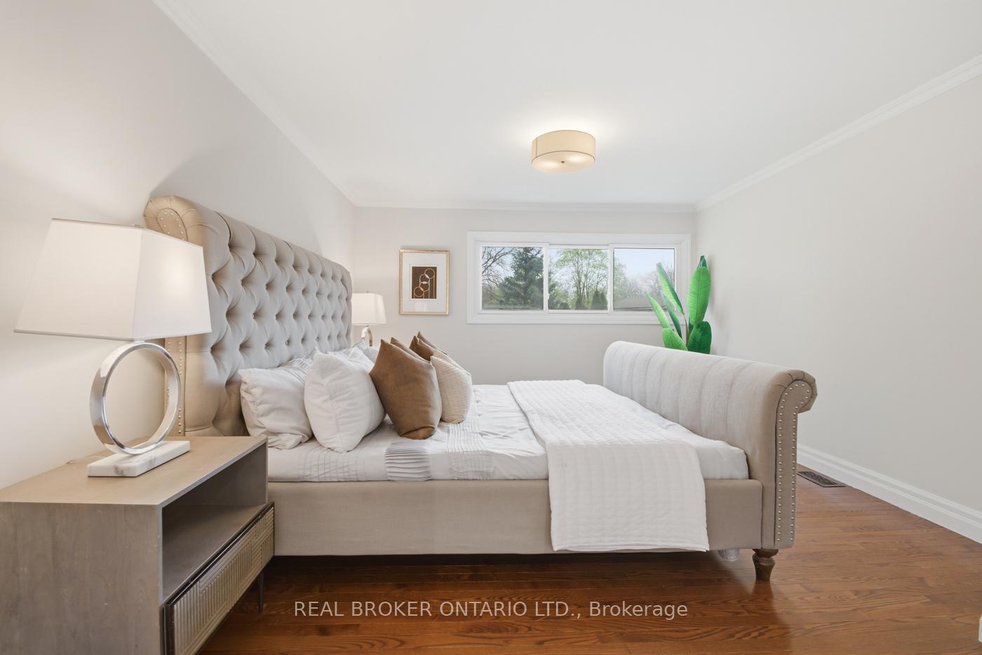 Photo 18 of 25 Victor Boulevard, St. Catharines, Glendale/Glenridge — HOMEH